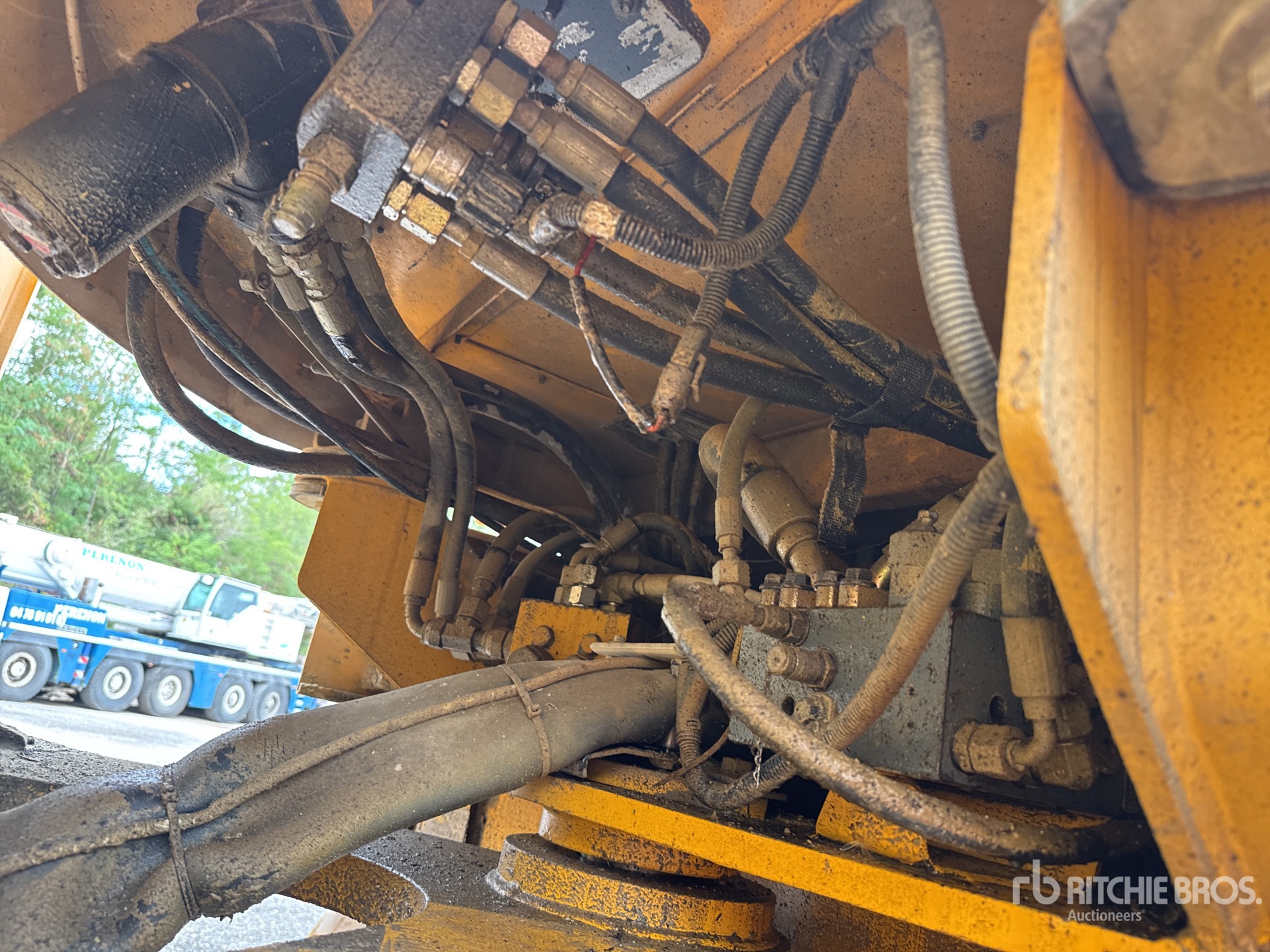 2000 Volvo L220D