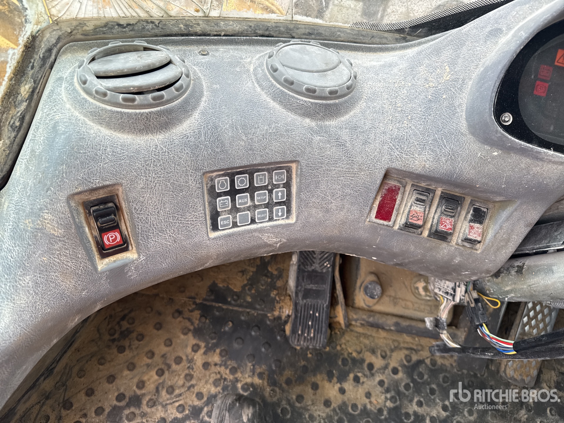 2000 Volvo L220D