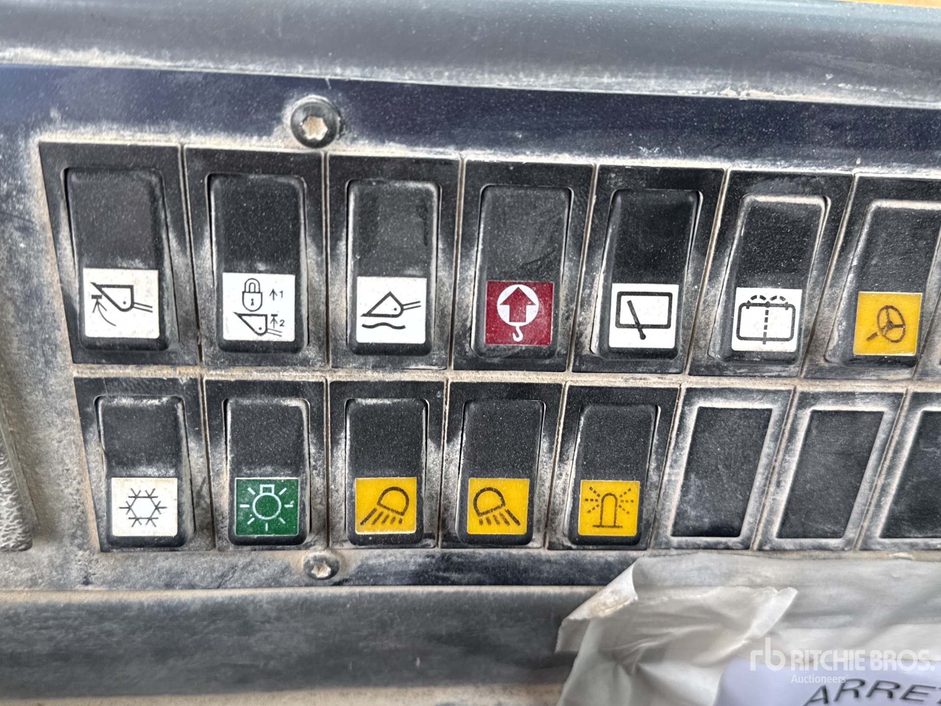 2000 Volvo L220D