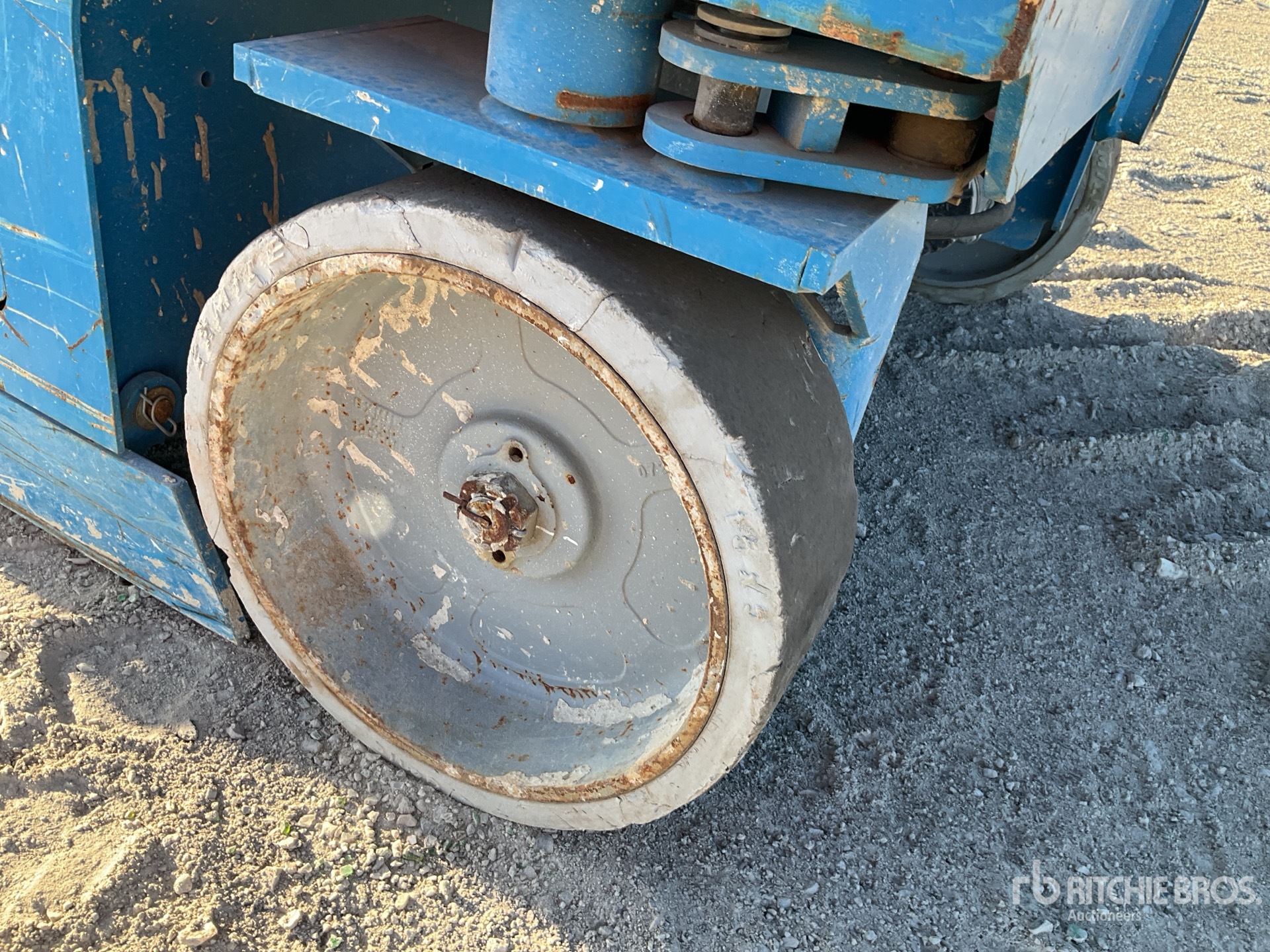 2019 Genie GS3246