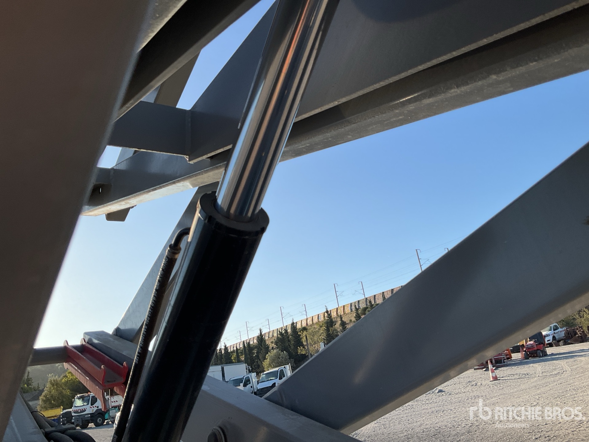 2019 Genie GS3246