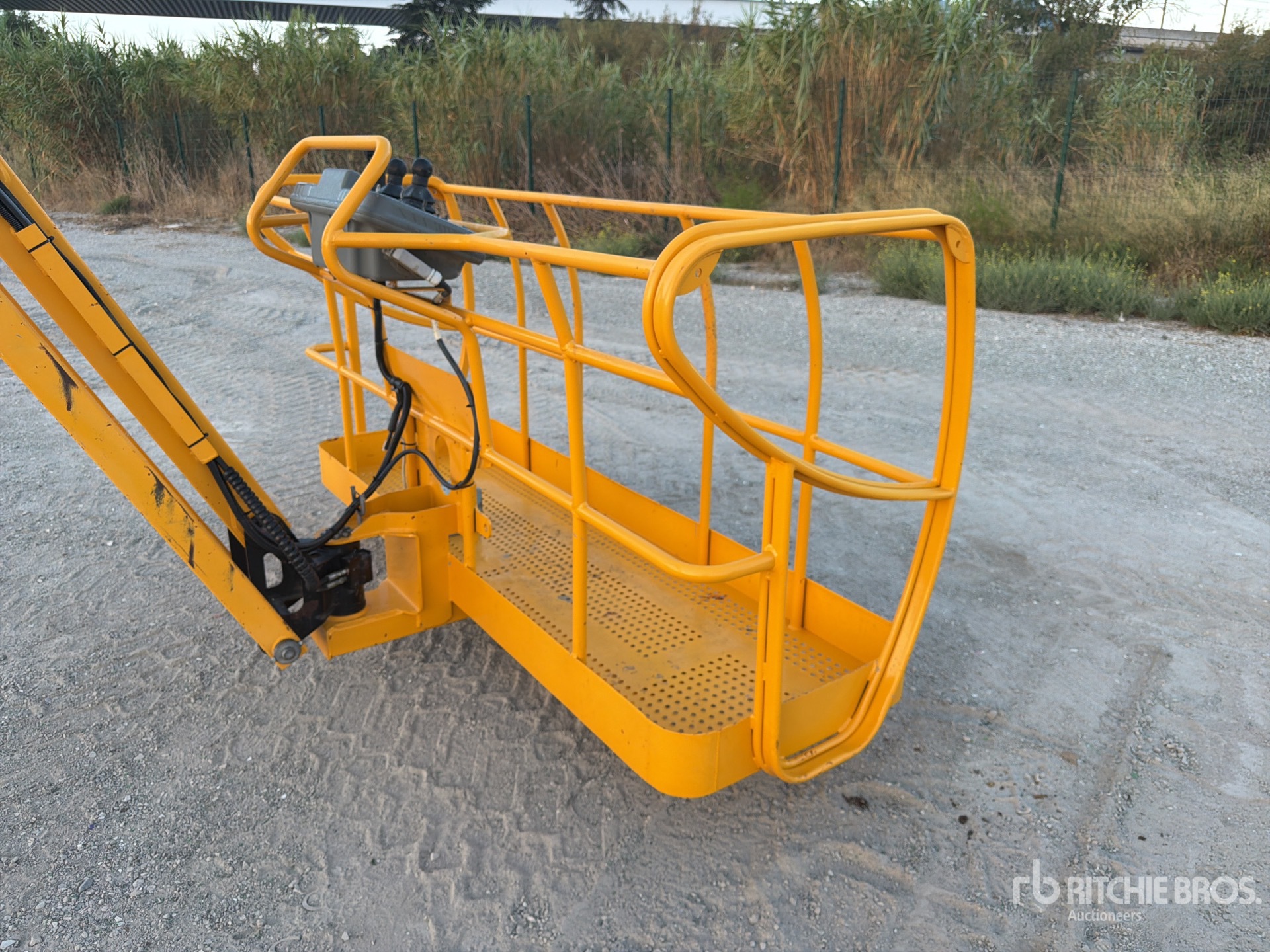 2016 Haulotte HA260PX