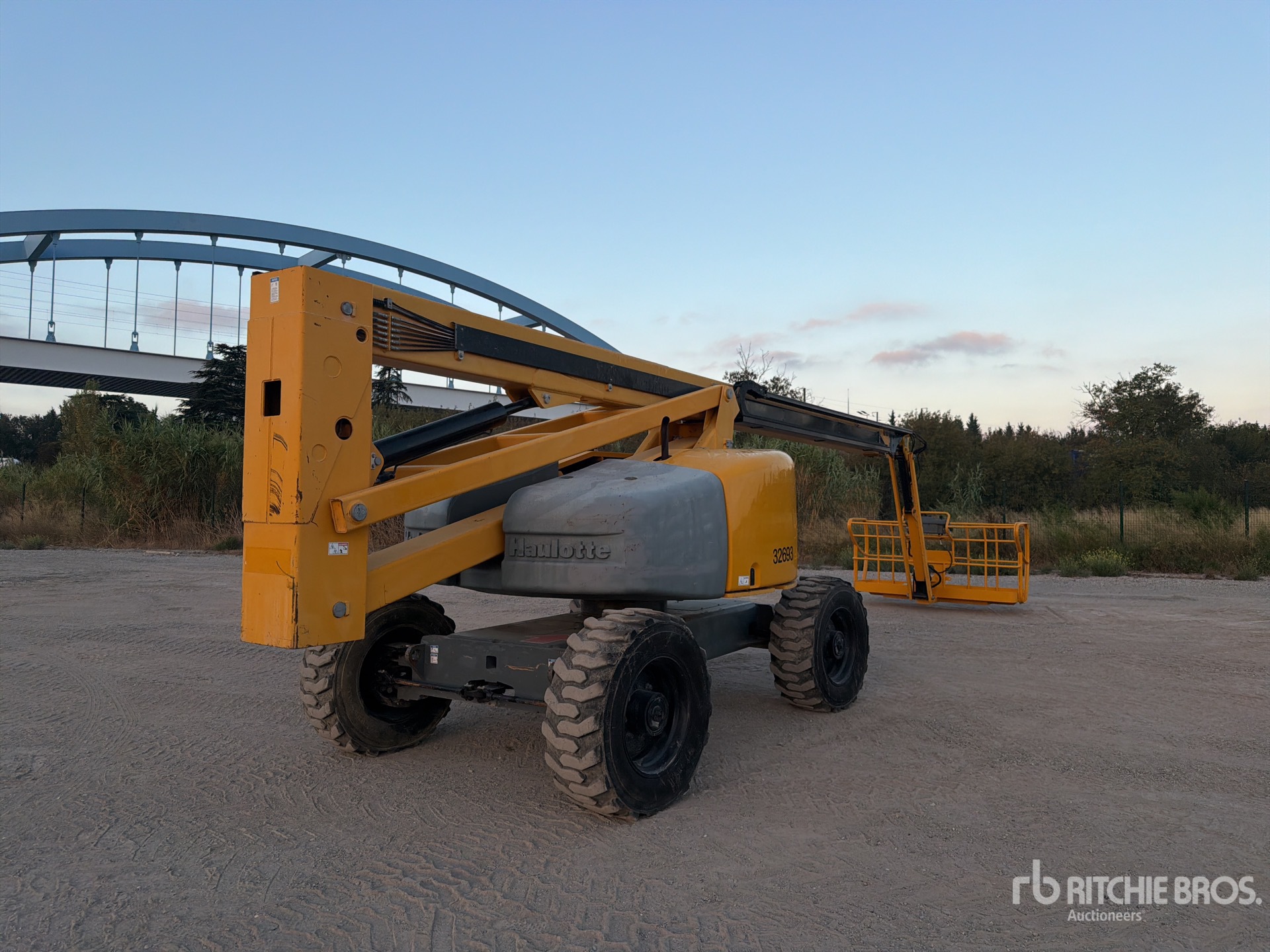 Photo of 2016 Haulotte HA260PX