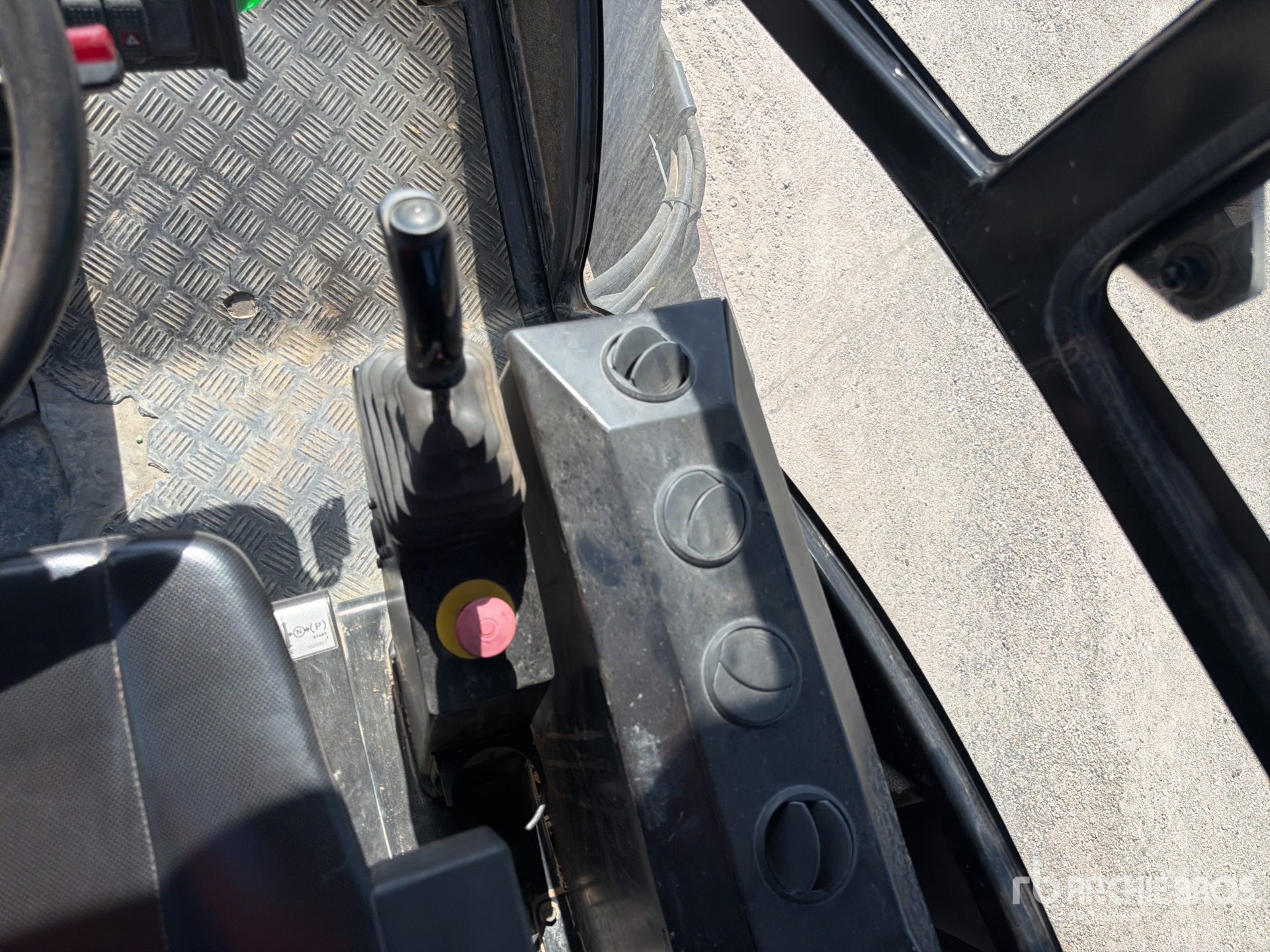 2012 JCB VM115