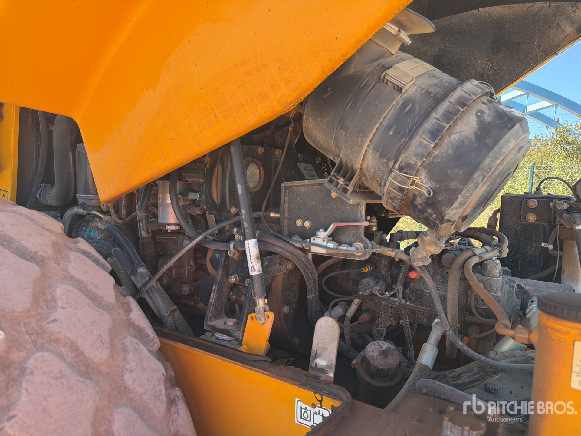 2012 JCB VM115