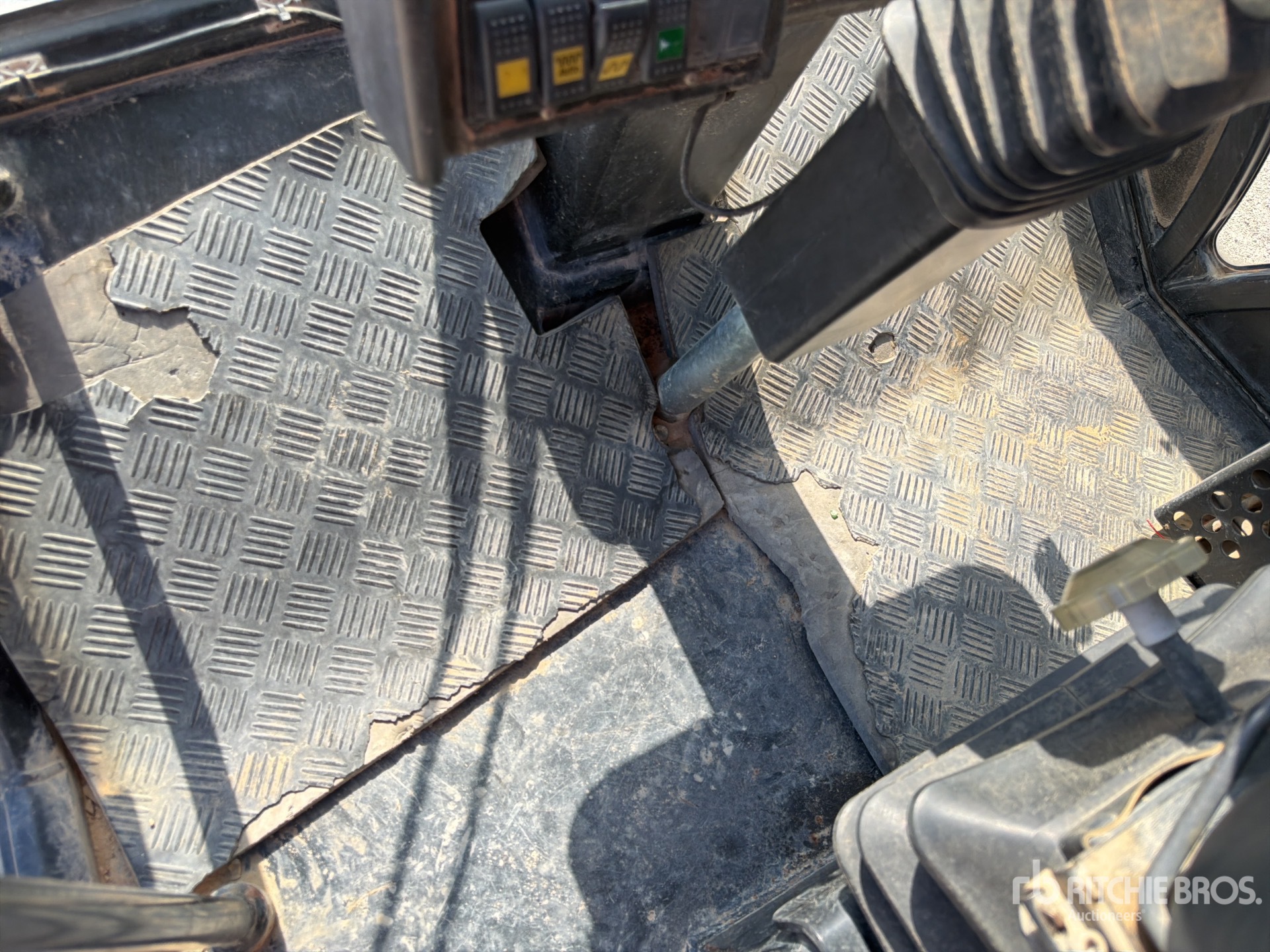 2012 JCB VM115
