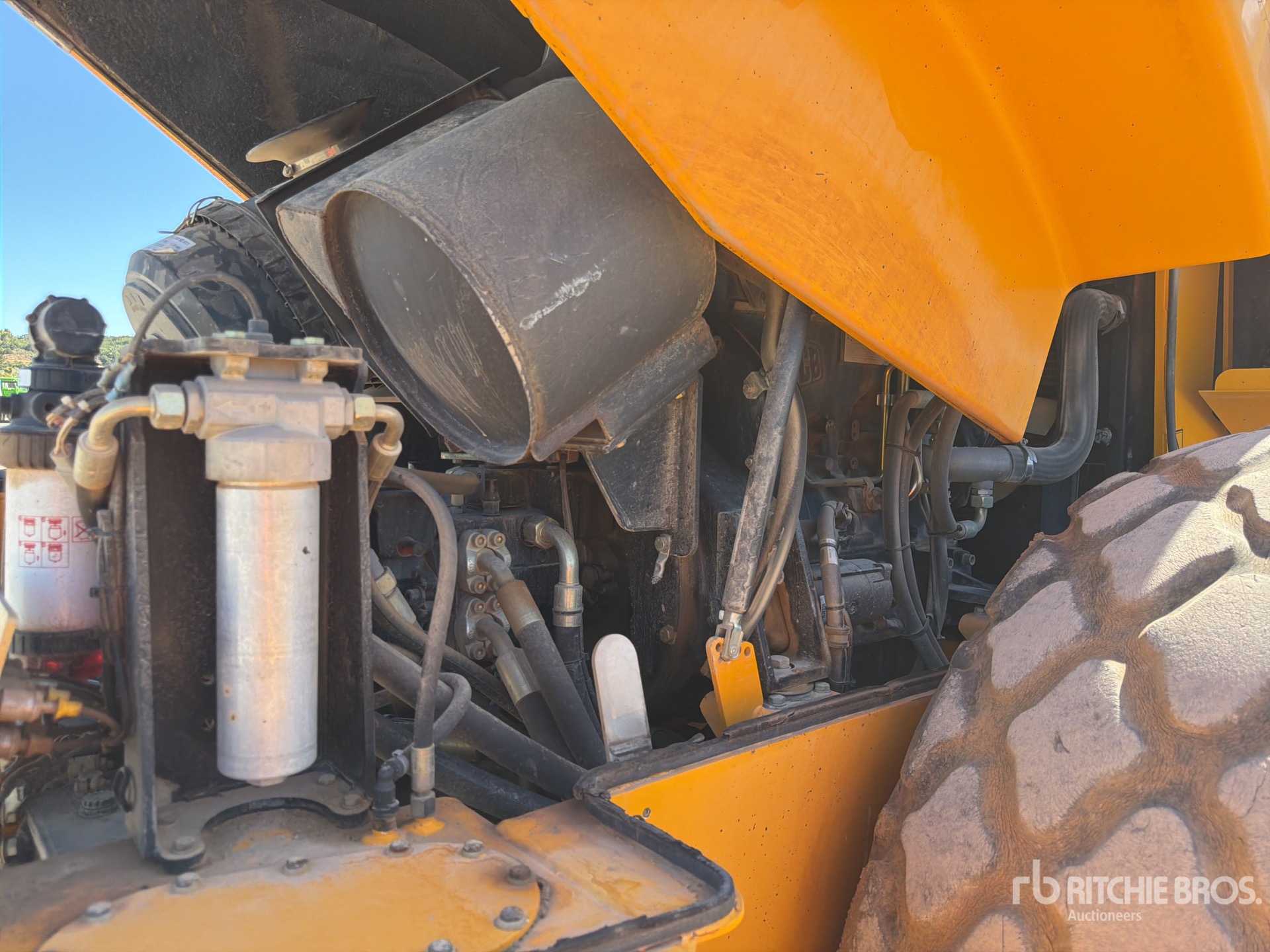 2012 JCB VM115