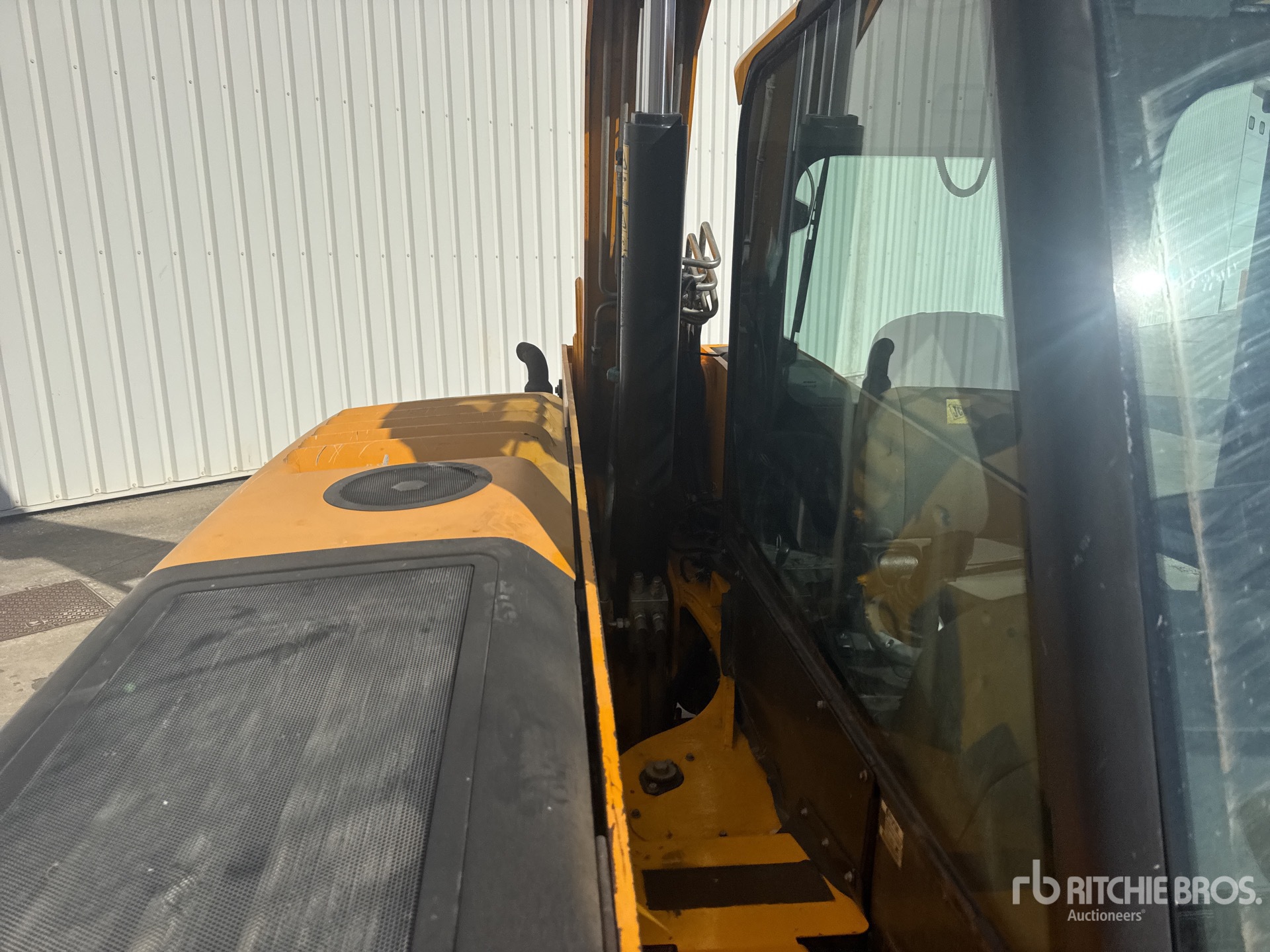 2016 JCB 525-60