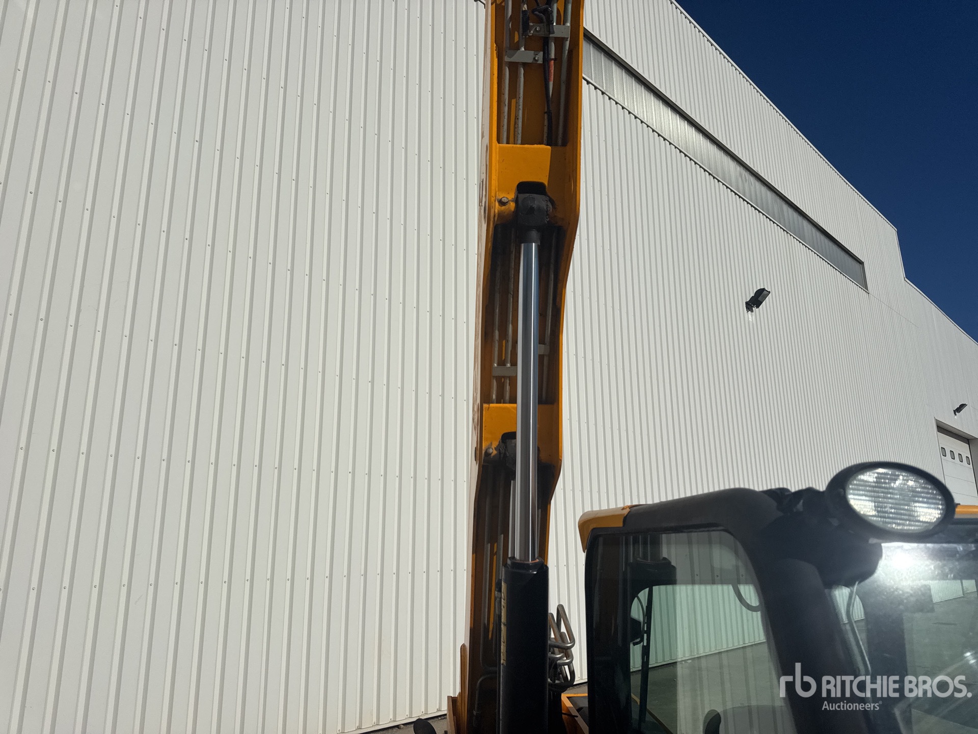 2016 JCB 525-60