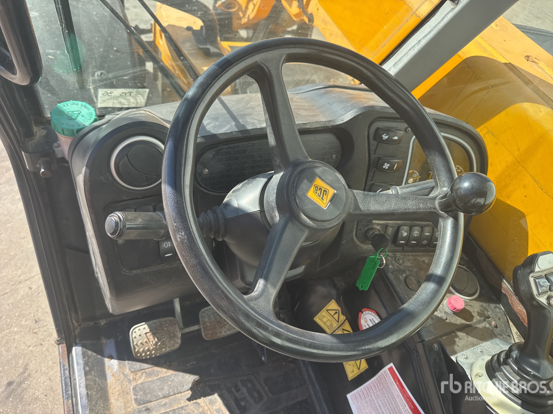 2016 JCB 525-60