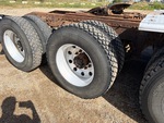 4 Underbody - Truck with Right Center Drive Tires