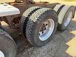 4 Underbody - Truck with Left Center Drive Tires