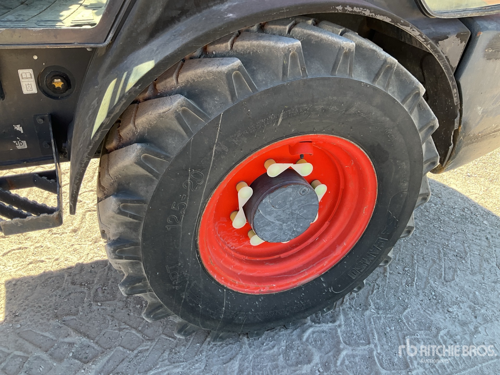 2015 Kubota R065
