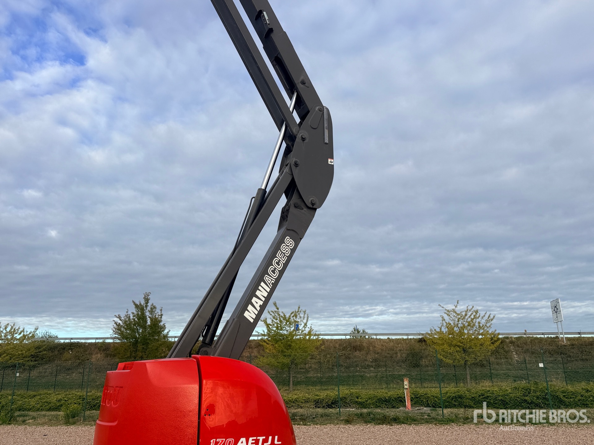 2017 Manitou 170 AETJ L