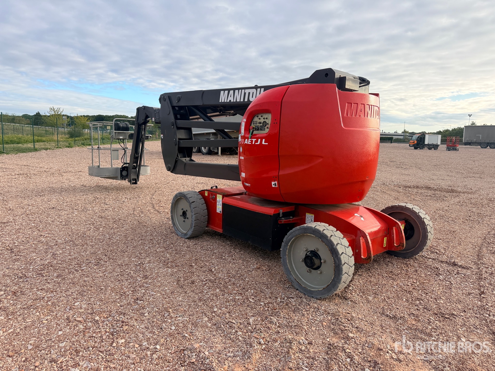 2017 Manitou 170 AETJ L
