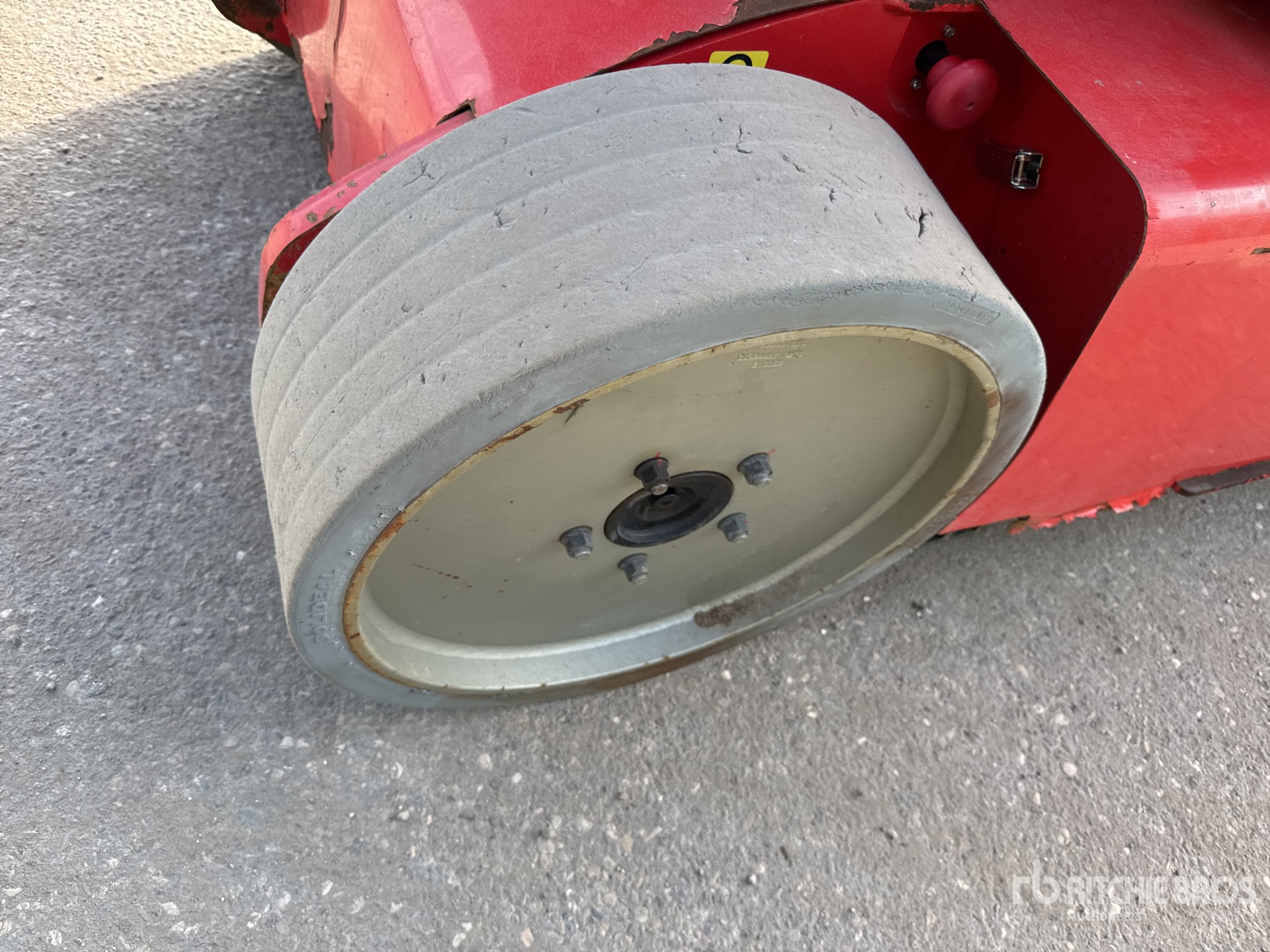 2017 Manitou 120AETJC