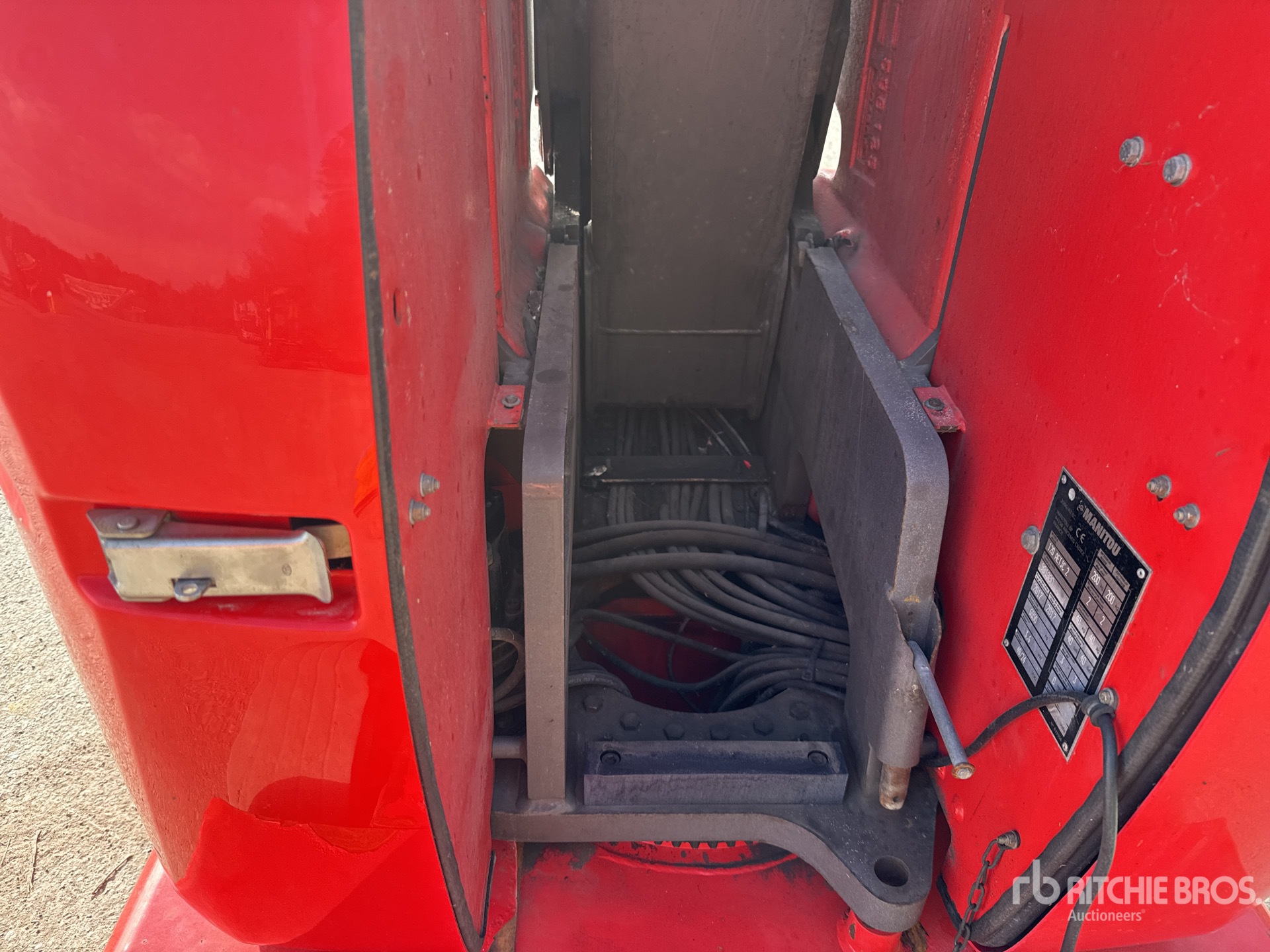 2017 Manitou 120AETJC