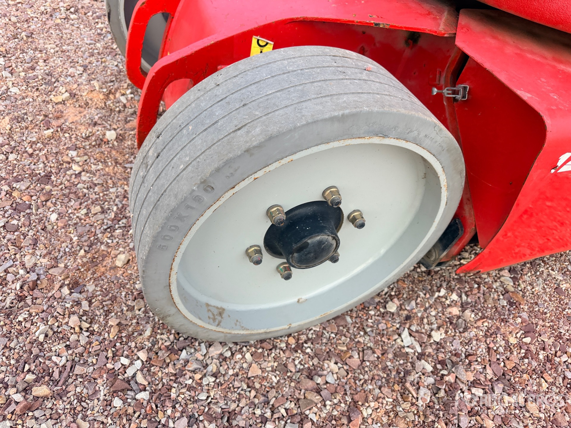 2017 Manitou 120AETJC