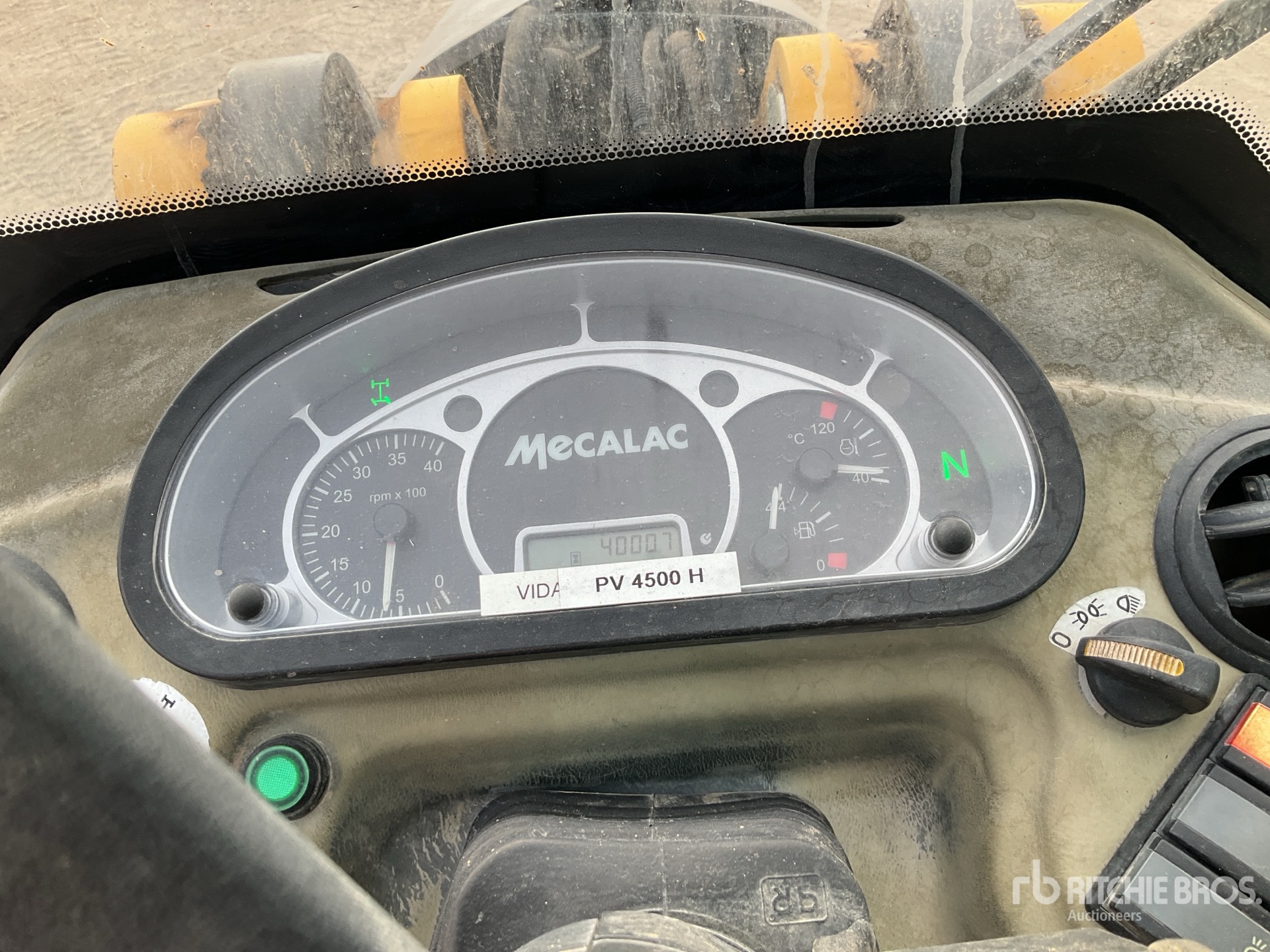 2014 Mecalac AS700