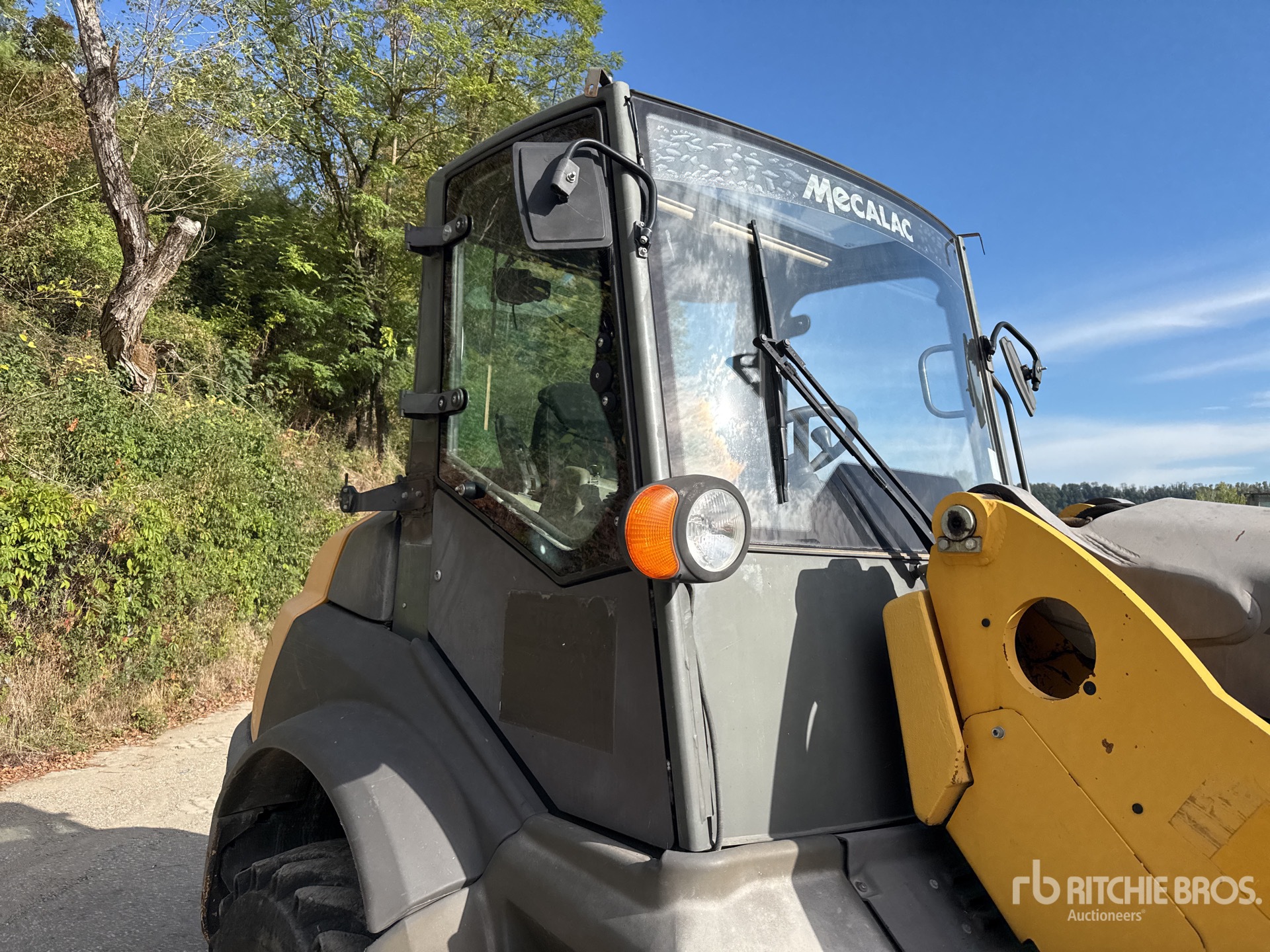 2014 Mecalac AS700