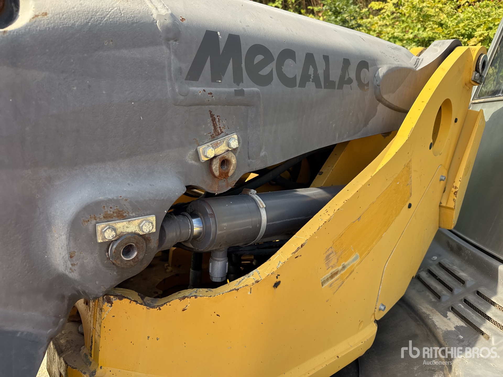 2014 Mecalac AS700