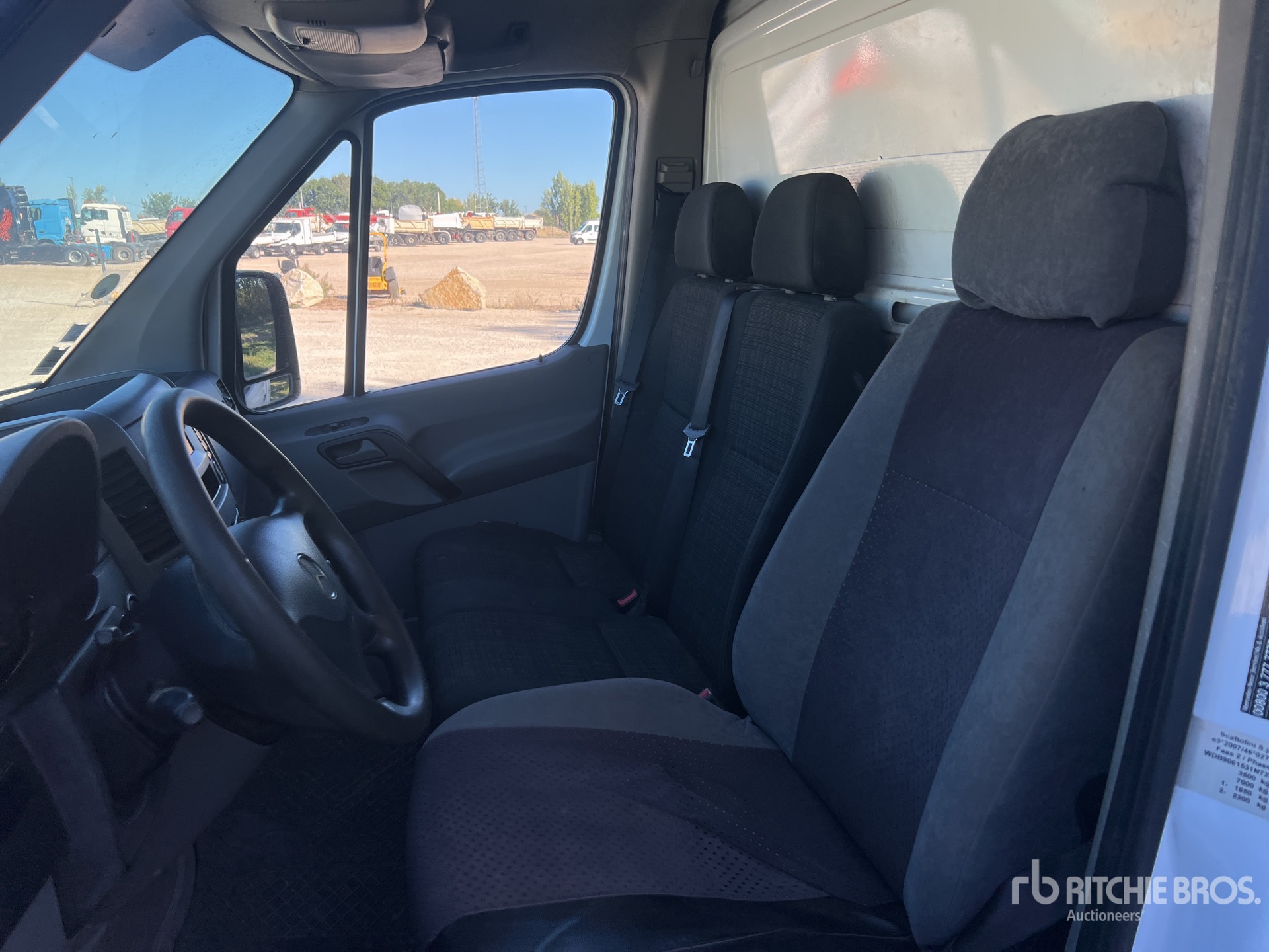 2018 Mercedes-Benz SPRINTER 516 DC