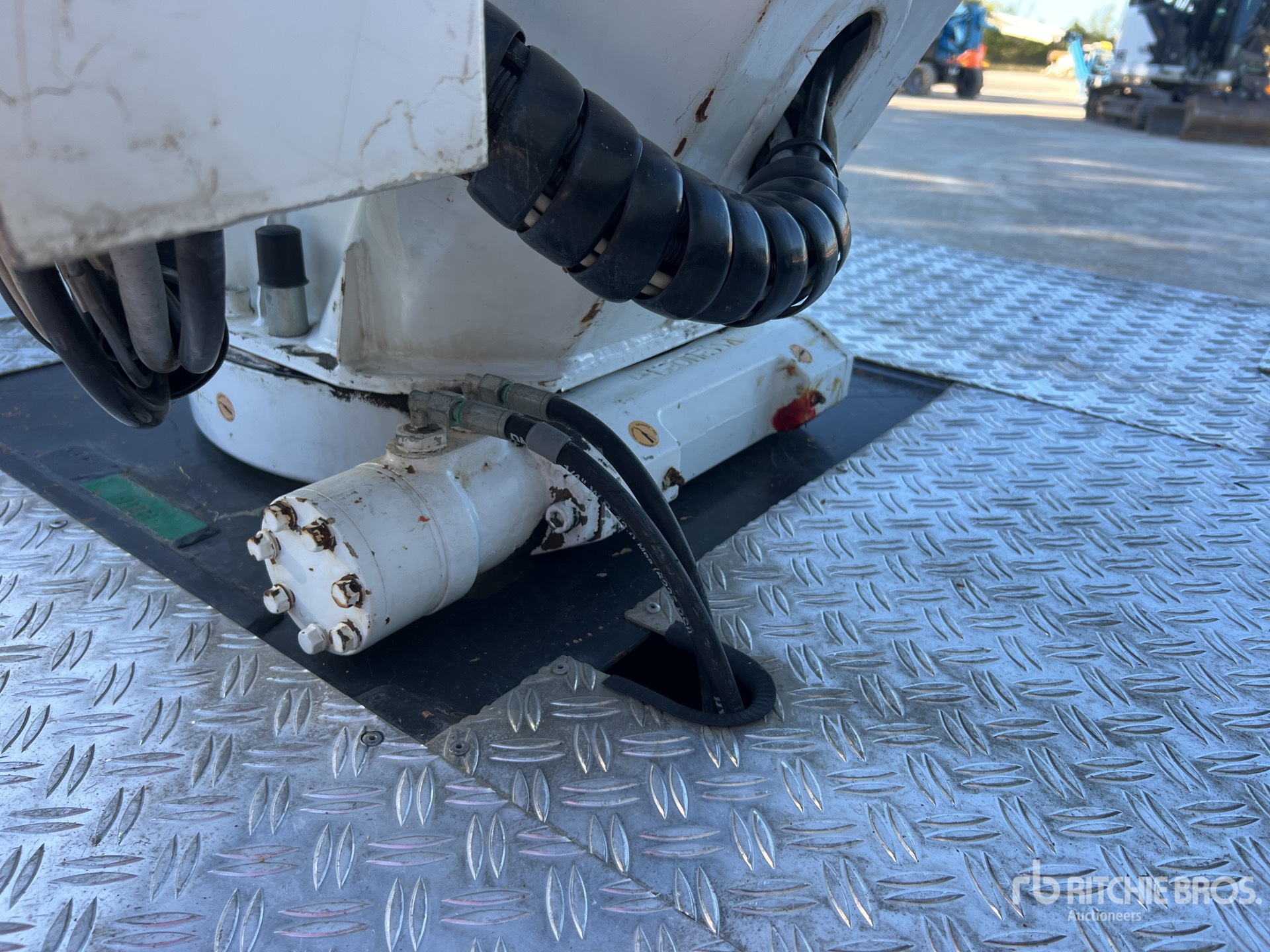 2015 Nissan CABSTAR 35.12 N