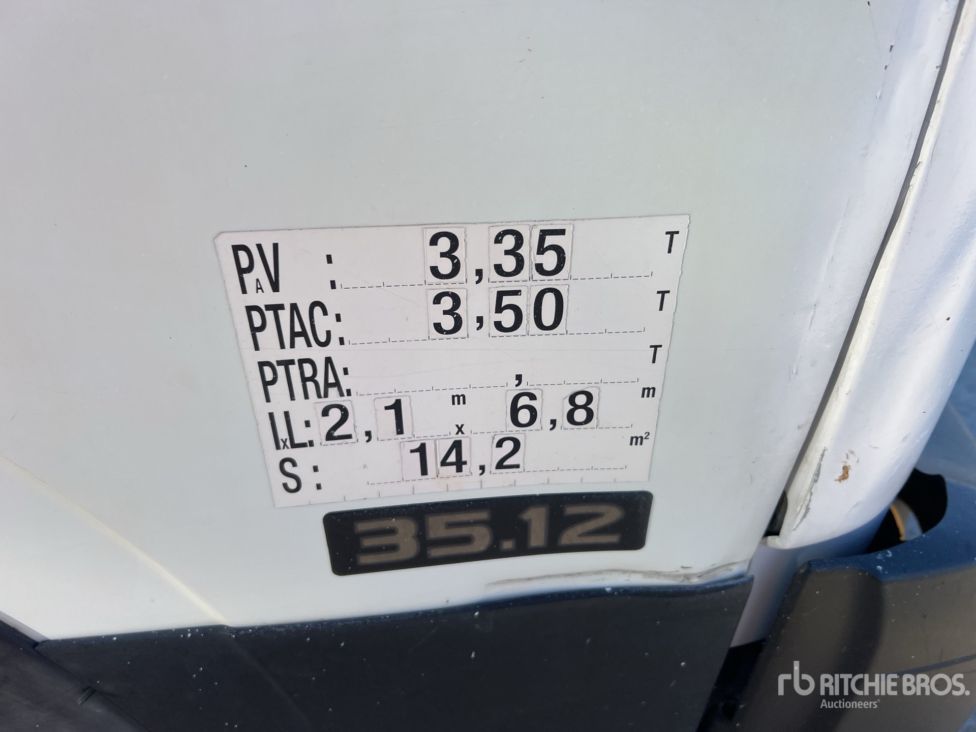 2015 Nissan CABSTAR 35.12 N