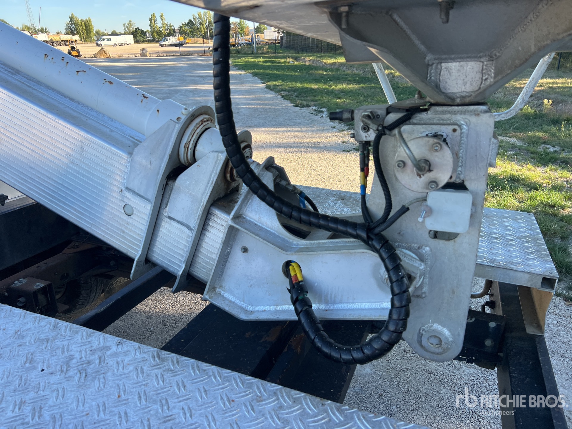 2015 Nissan CABSTAR 35.12 N