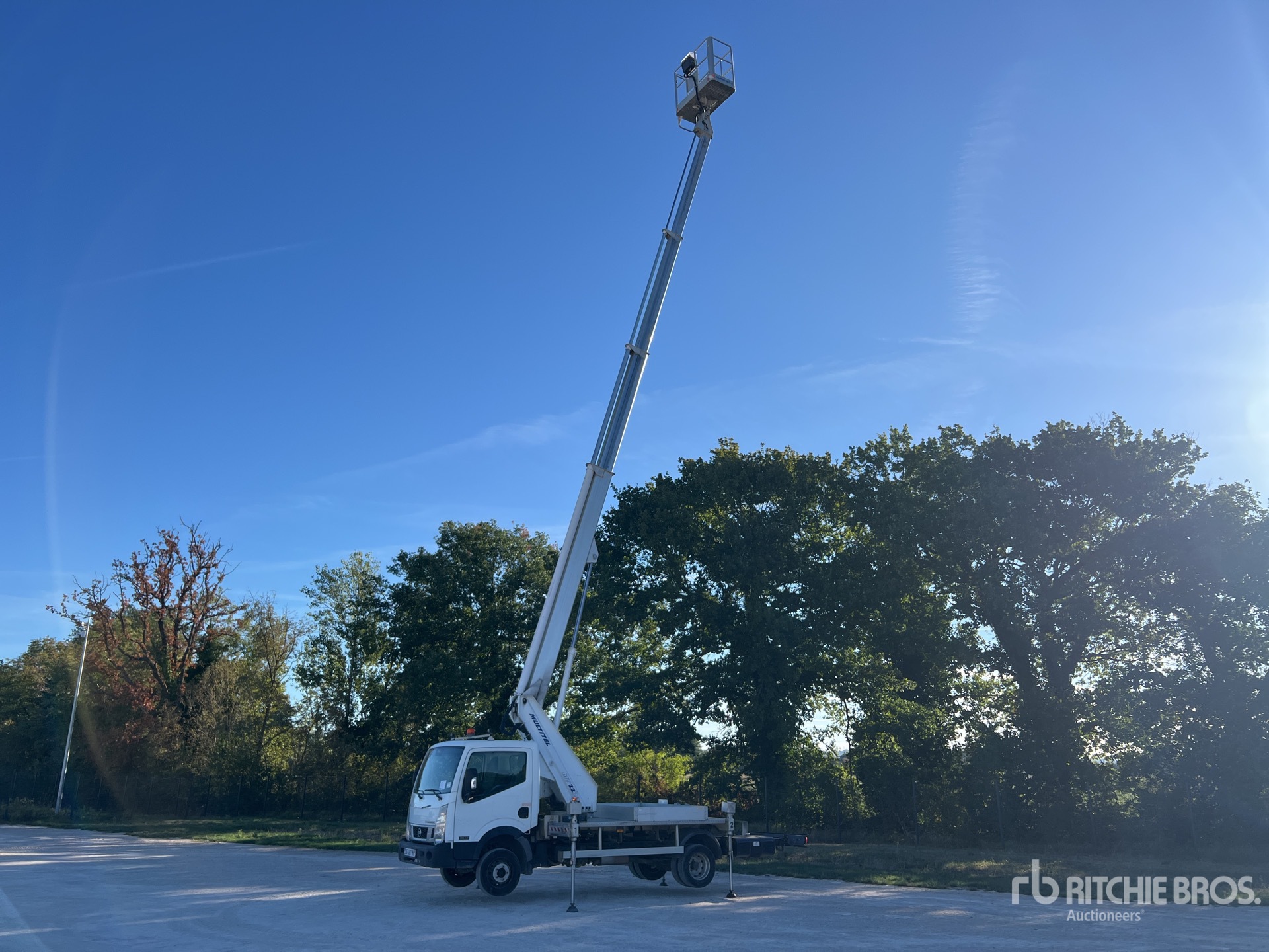 2014 Nissan CABSTAR 35.12 N
