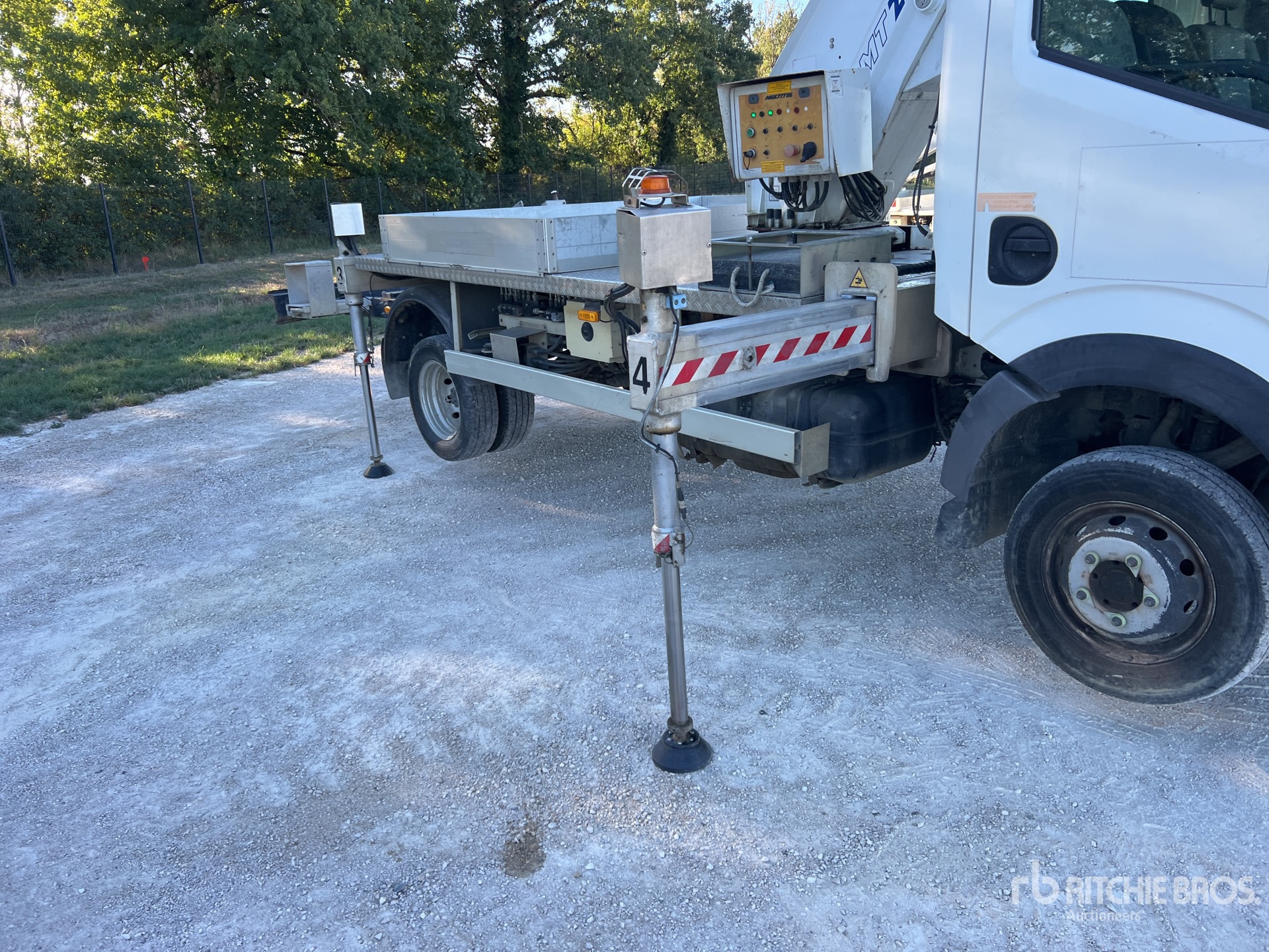 2014 Nissan CABSTAR 35.12 N