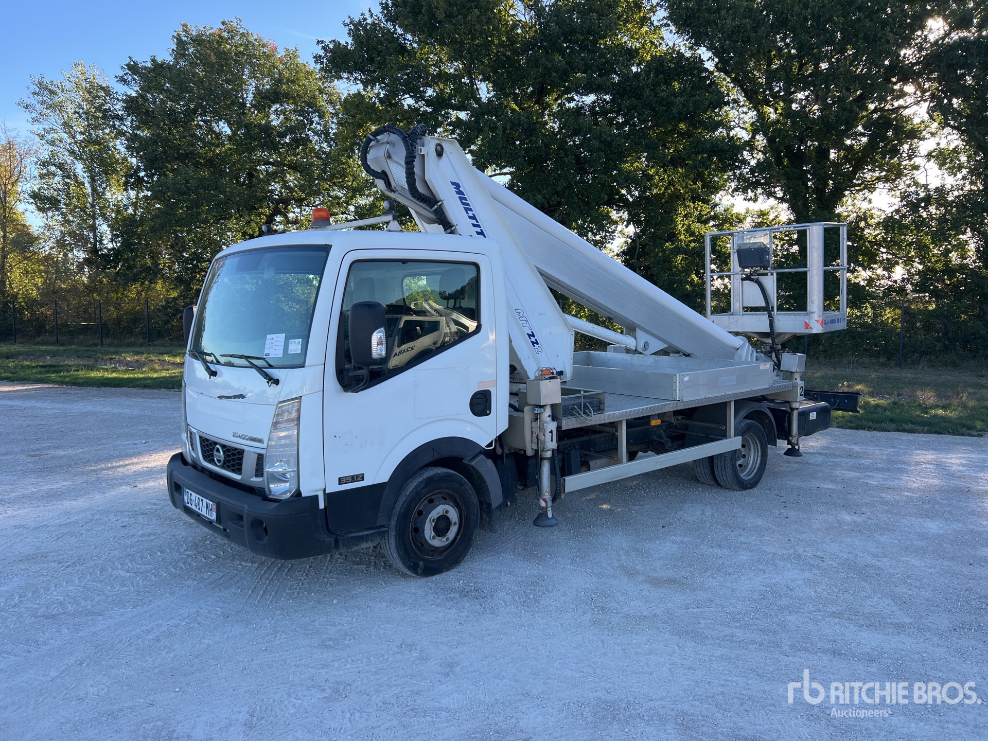 Photo of 2014 Nissan CABSTAR 35.12 N