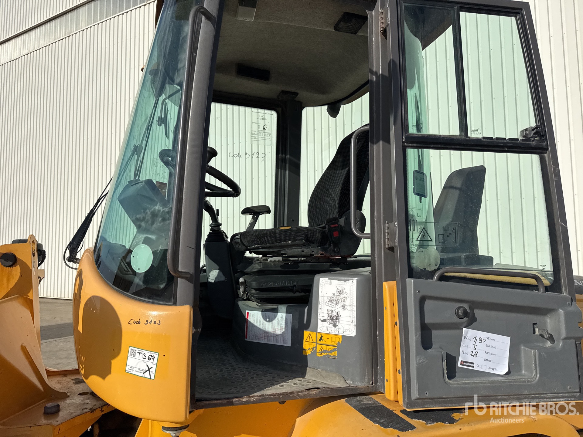 2017 Volvo L30G
