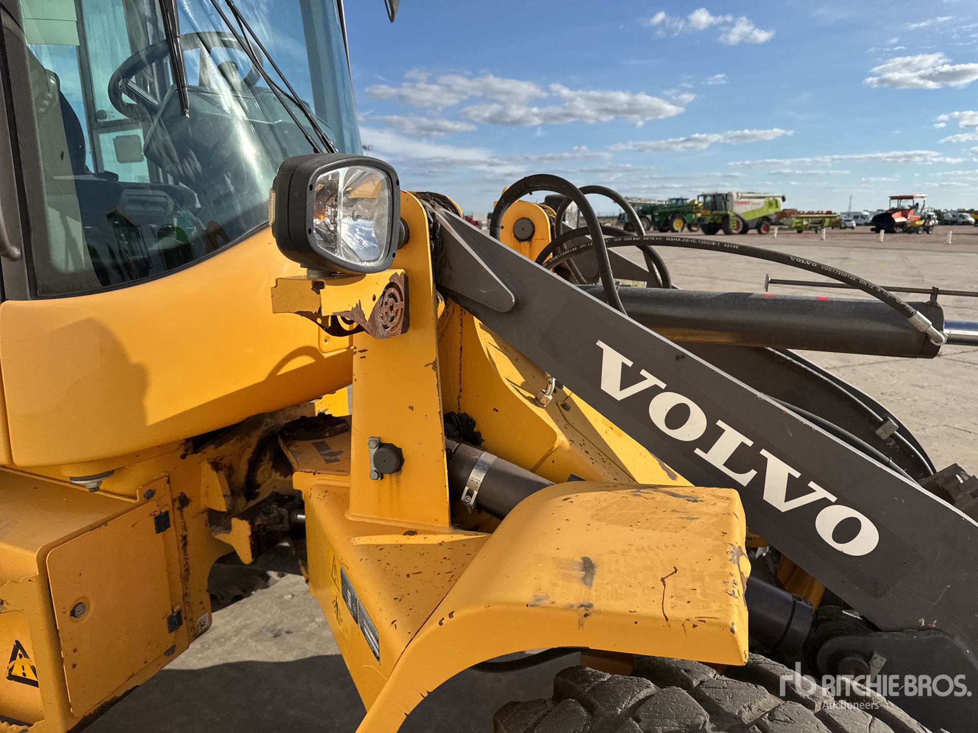 2017 Volvo L30G