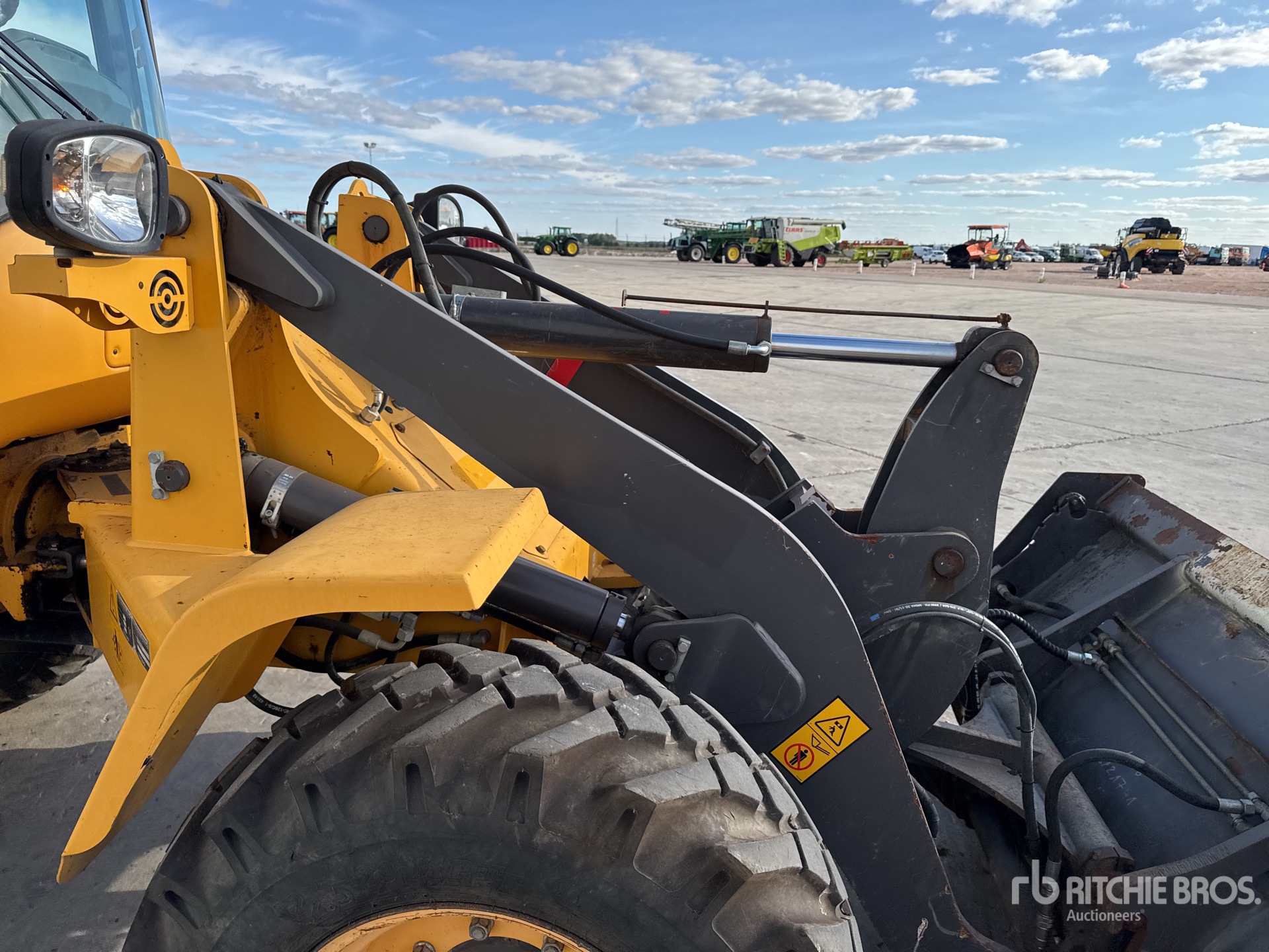 2017 Volvo L30G