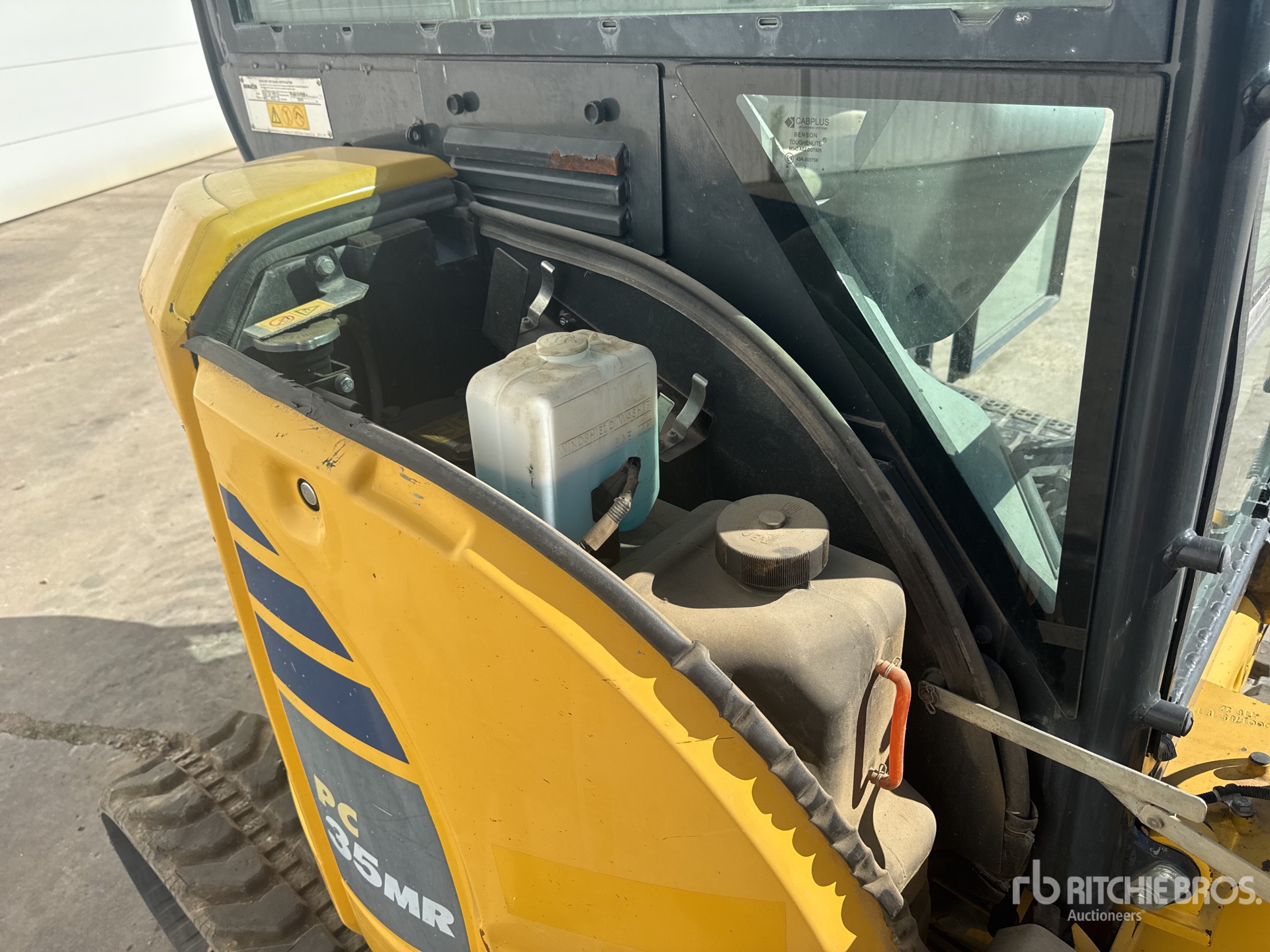 2018 Komatsu PC35MR-5