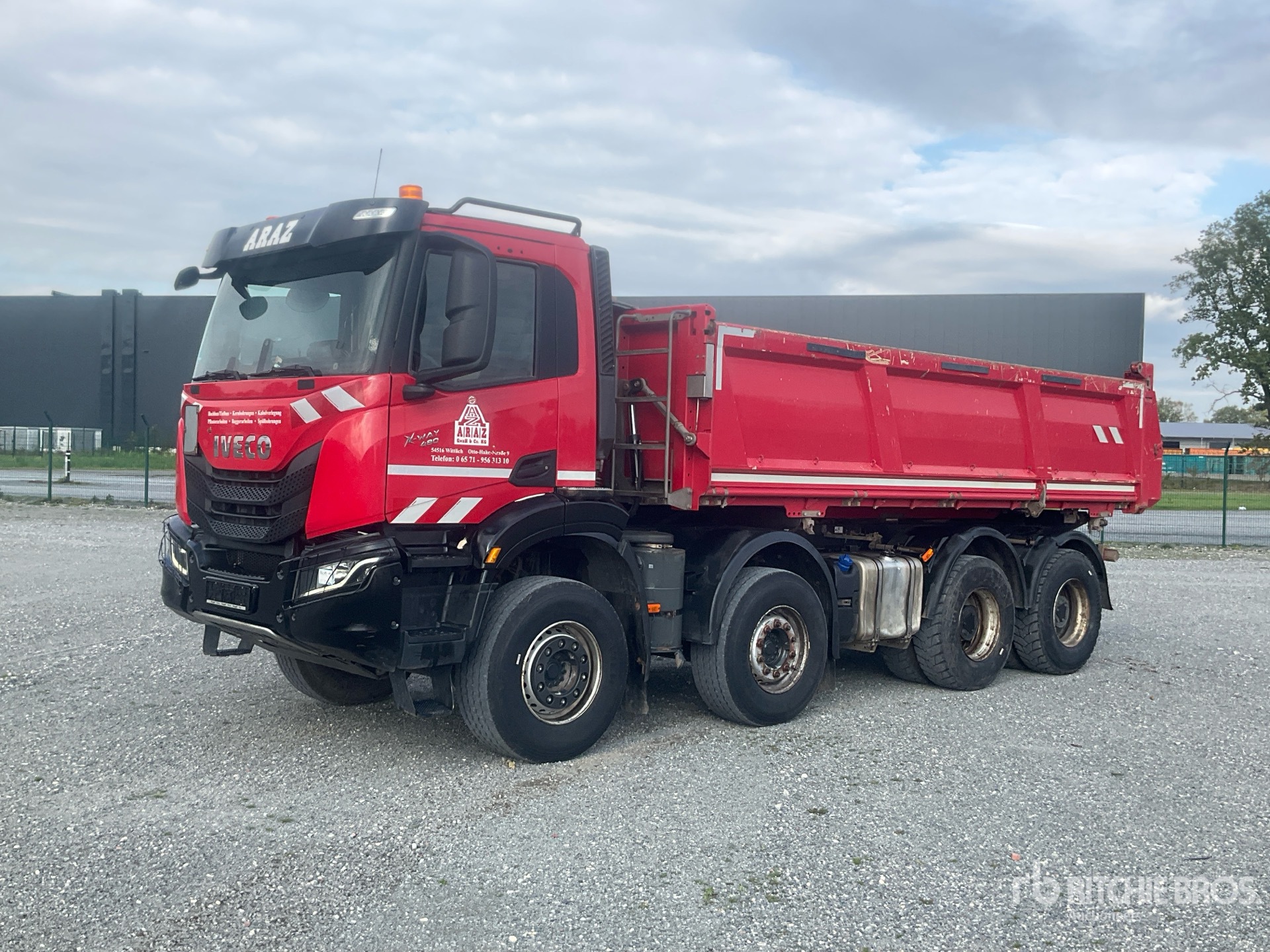 Photo of Iveco AD360H X-WAY 48