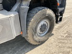 Underbody with Right Steer Tire