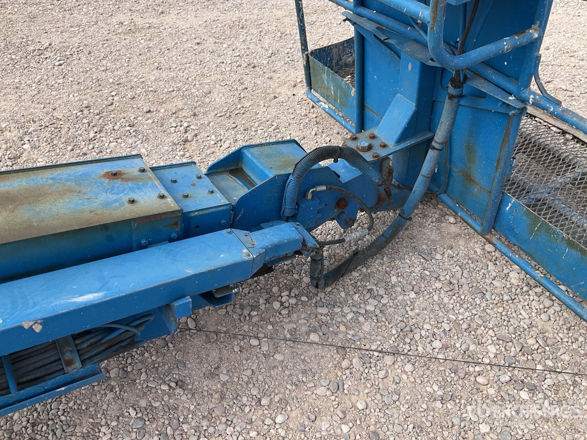 1999 Genie S80