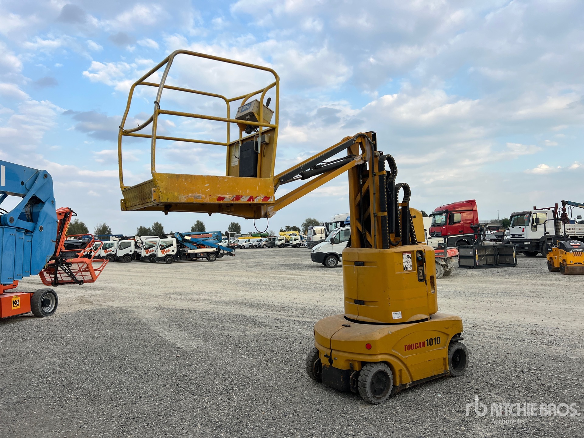 Photo of 2001 Grove TOUCAN 1010
