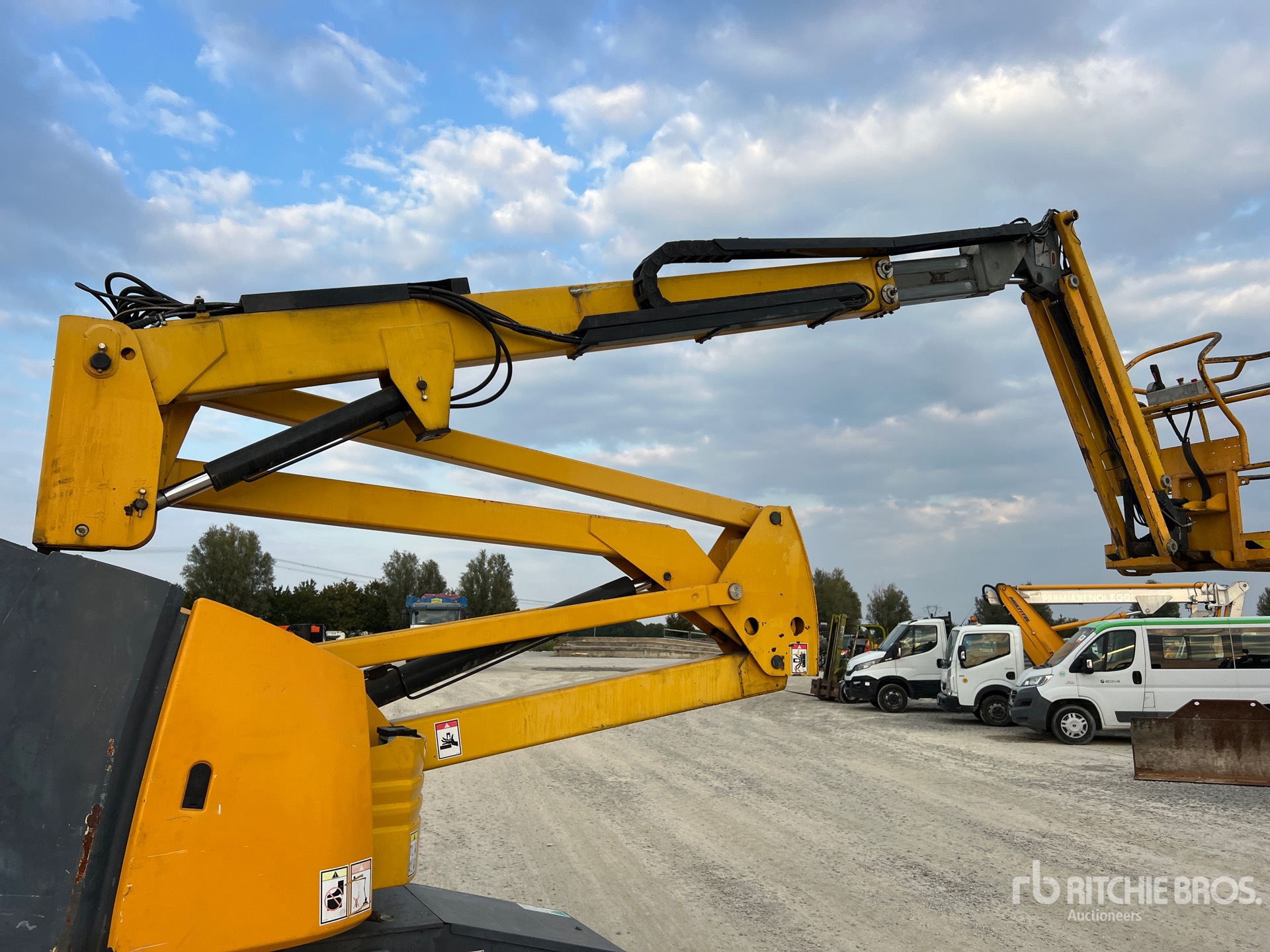 2007 Haulotte H15IP