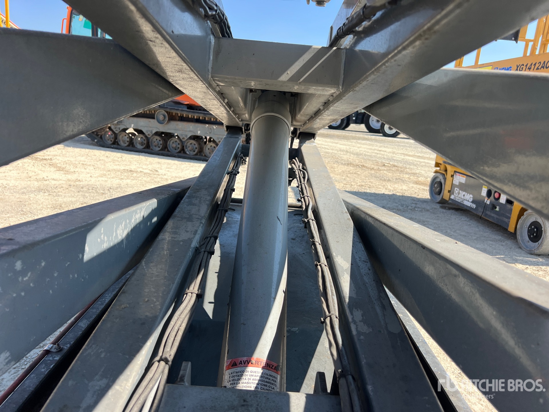2004 Skyjack 3226