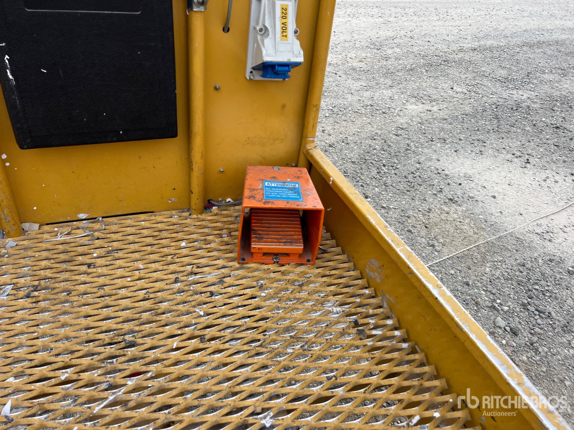 1999 JLG TOUCAN 1010