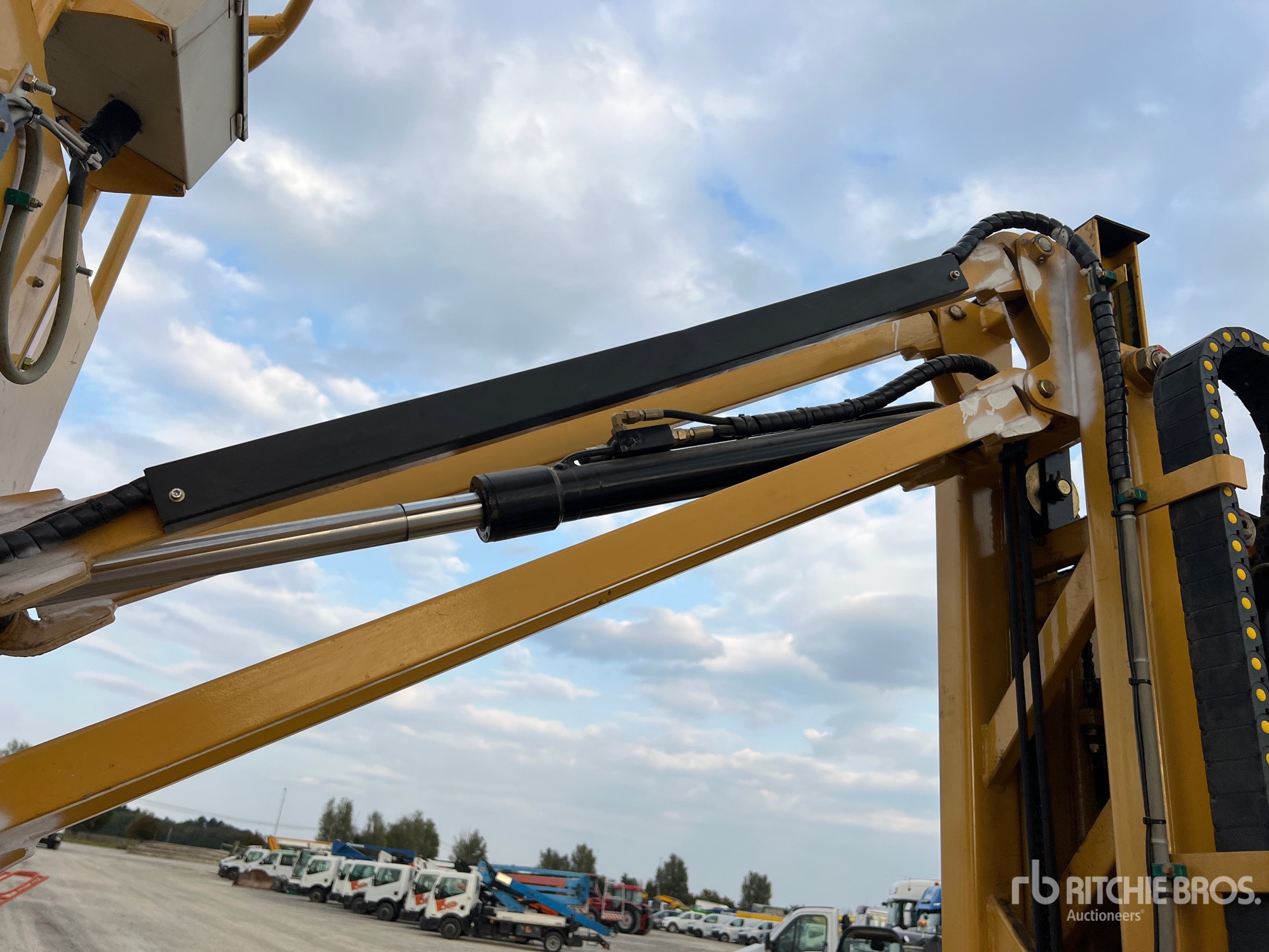 1999 JLG TOUCAN 1010