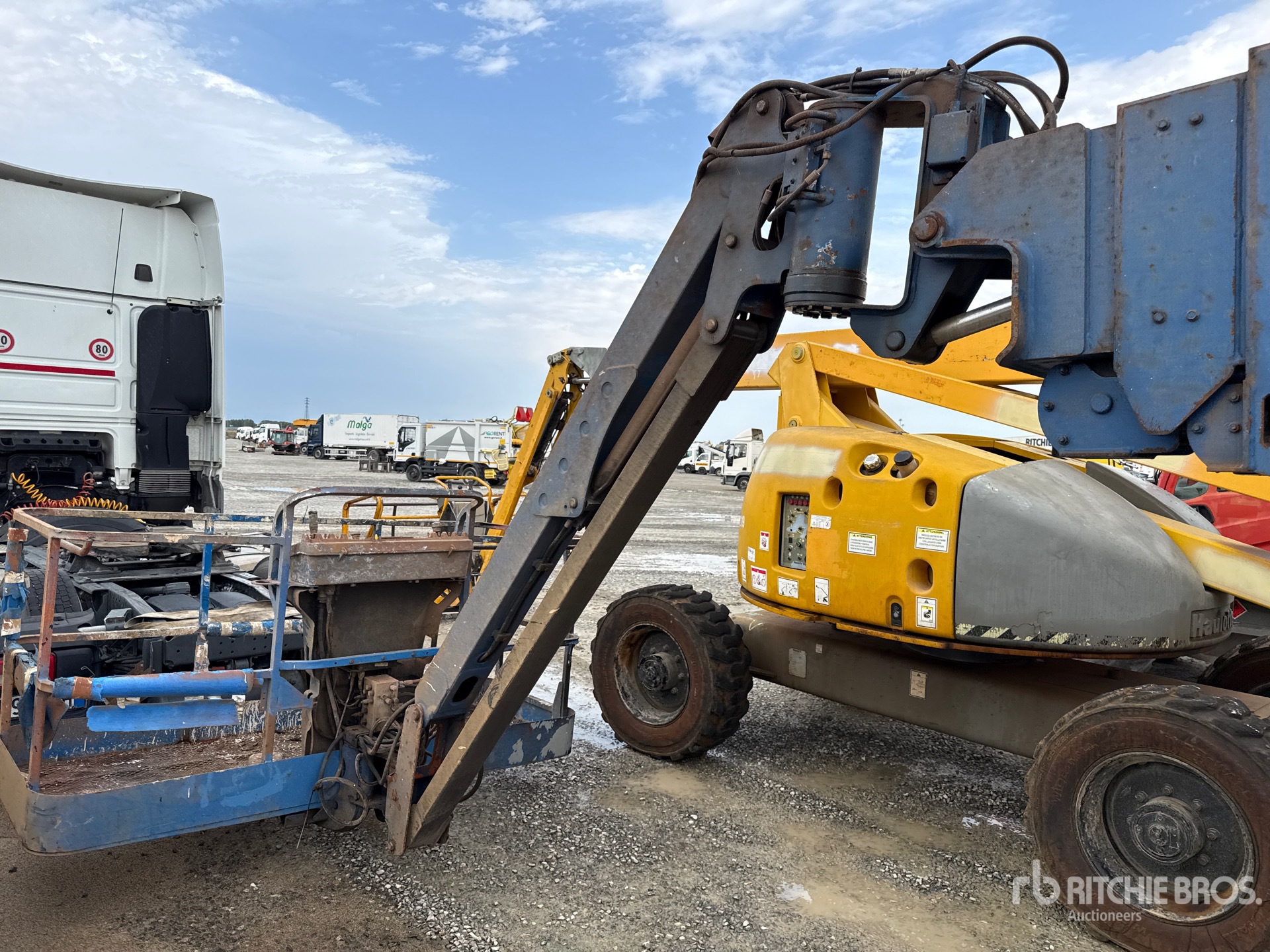 2007 JLG 1350SJP