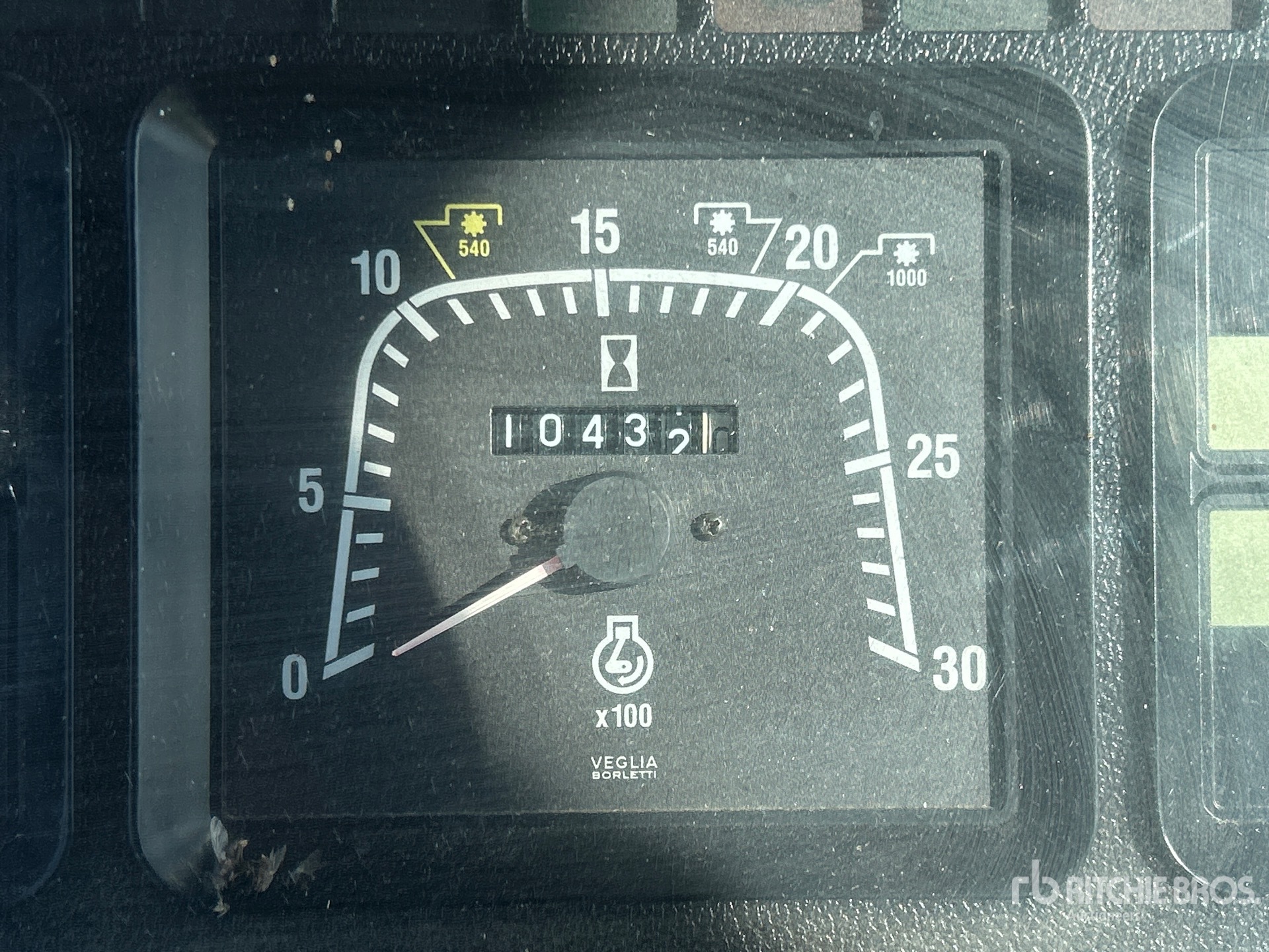 2001 New Holland TS110