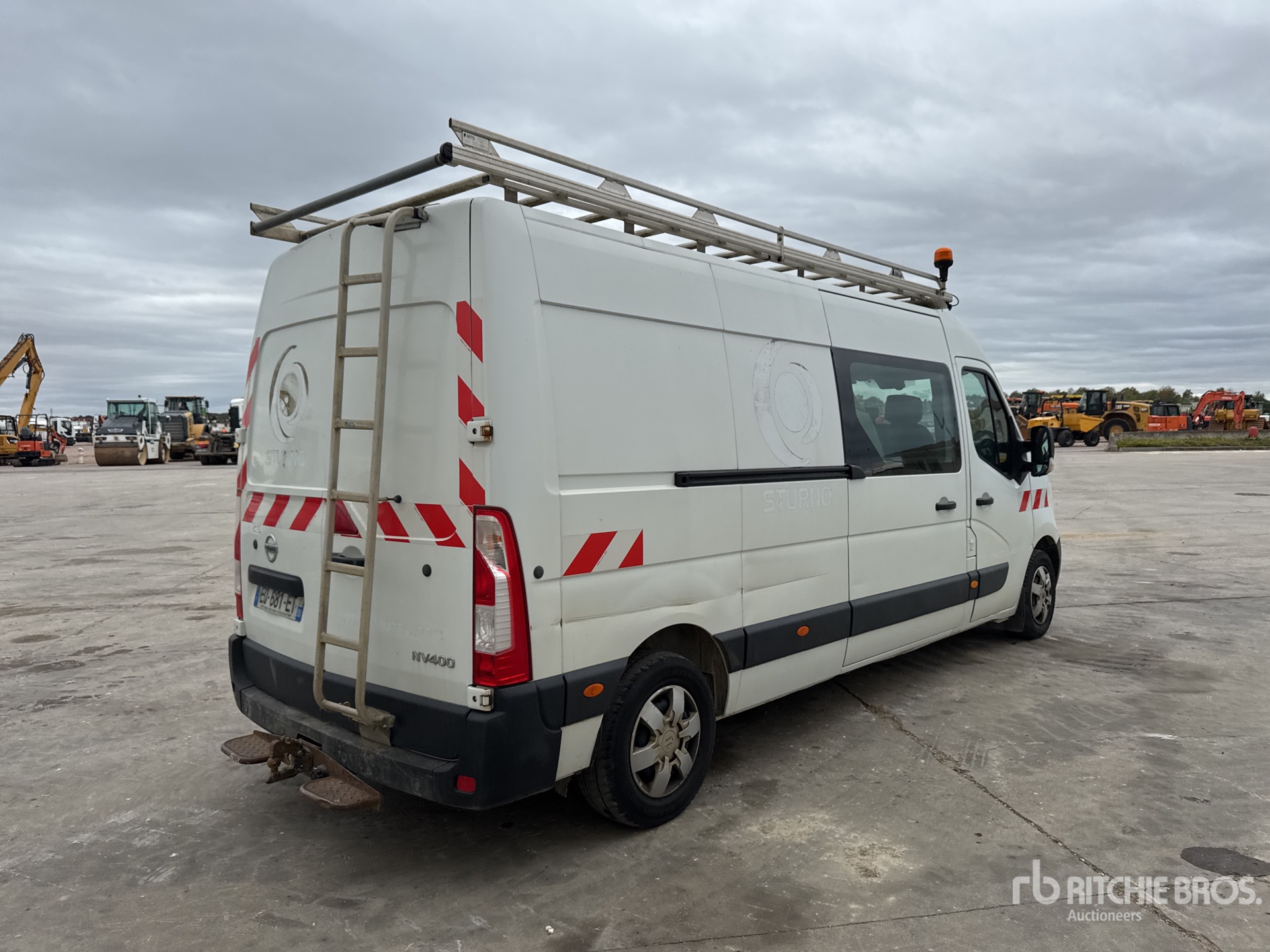2017 Nissan NV400