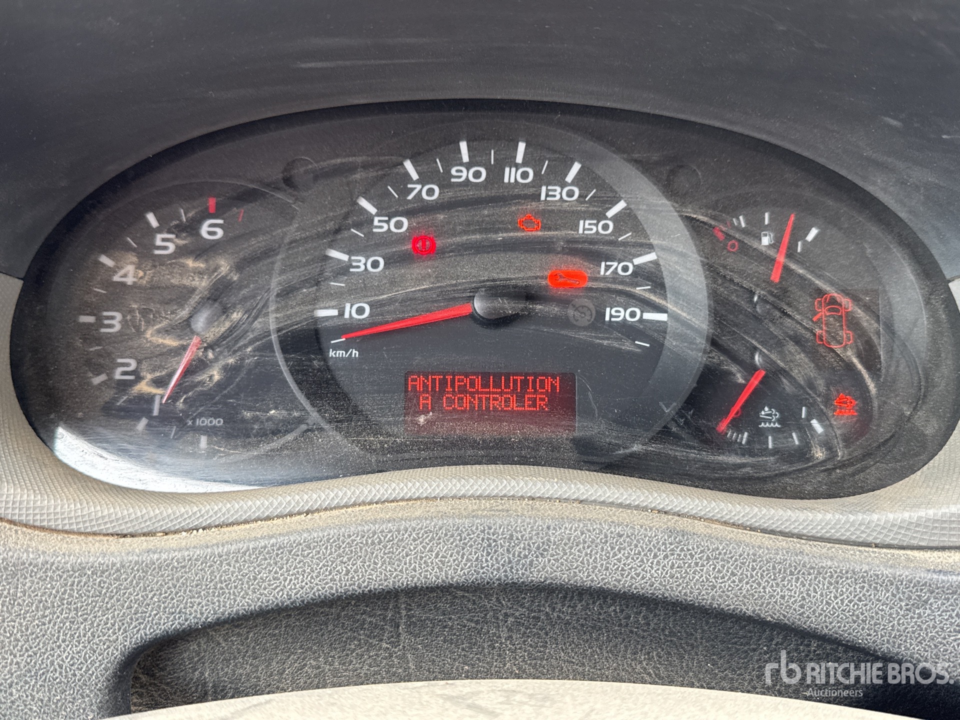 2017 Nissan NV400