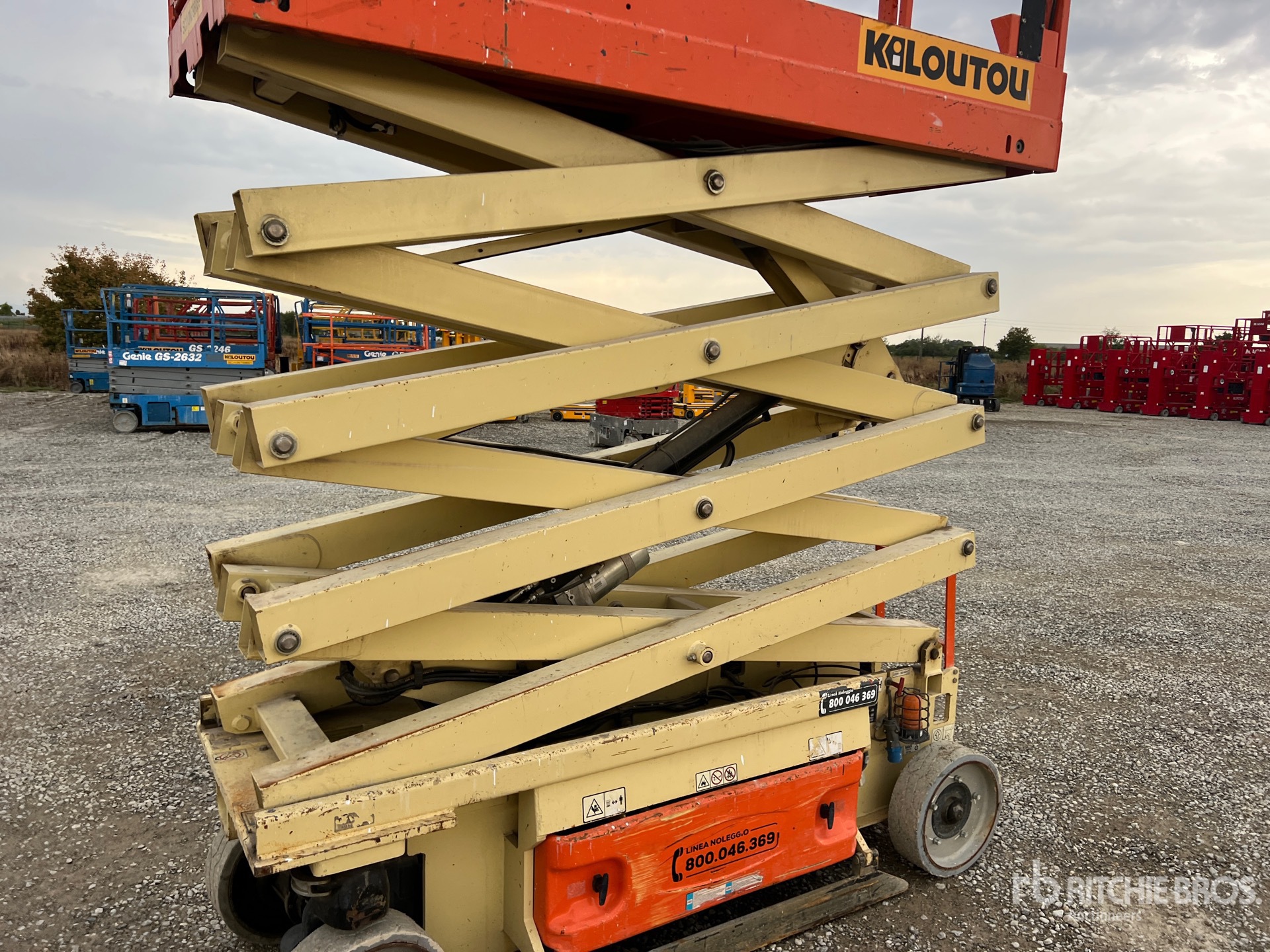 2015 JLG 2632ES