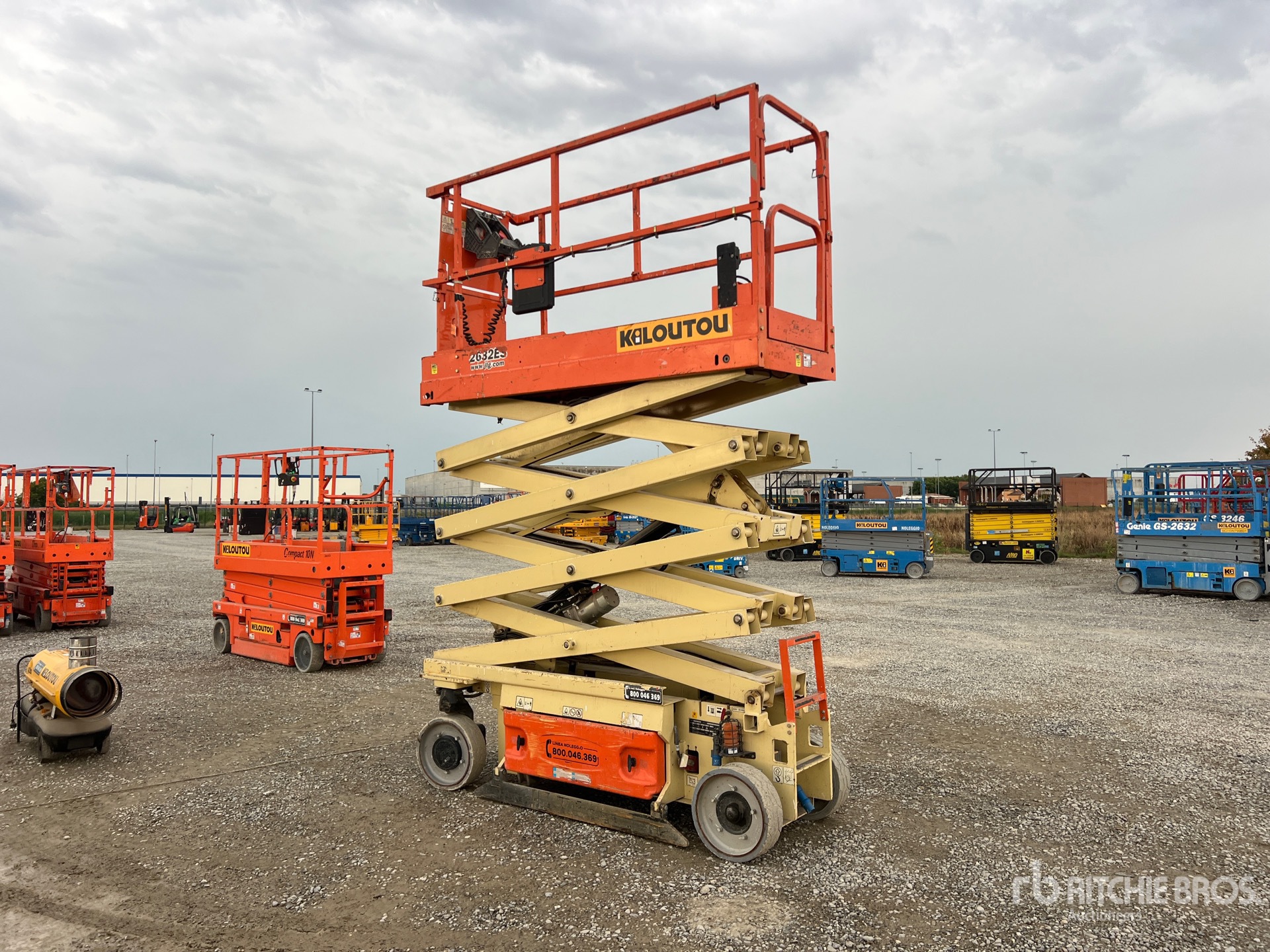 2015 JLG 2632ES